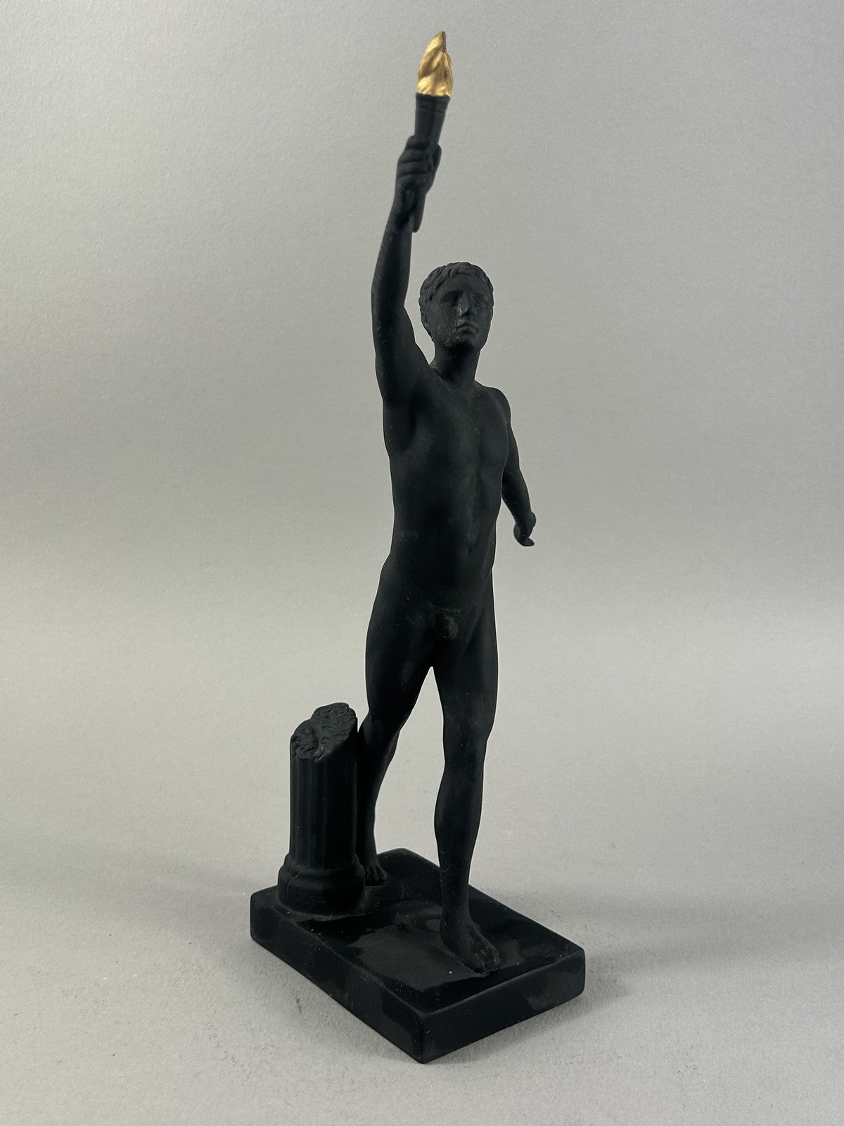Wedgwood London 2012 Games of the 30th Olympiad Torchbearer