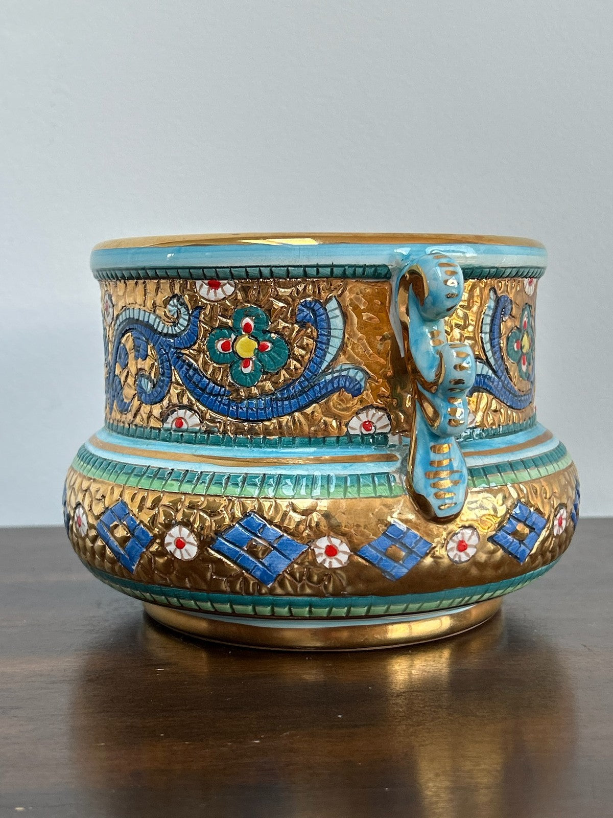Italian Hand Painted Majolica Jardiniere Oro Zecchino Gilt Florets6