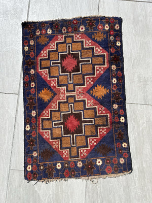 Antique Turkish Anatolian Hand Knotted Wool Rug 131x84cm Tribal Geometric