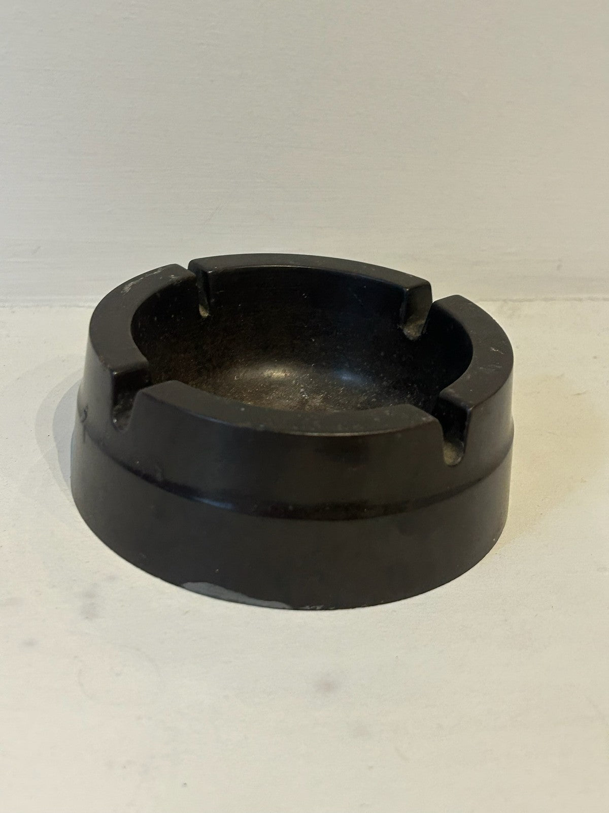 Vintage The Derby No 925 Heat Resisting Plastic Ashtray Chicago Mid Century 12cm0