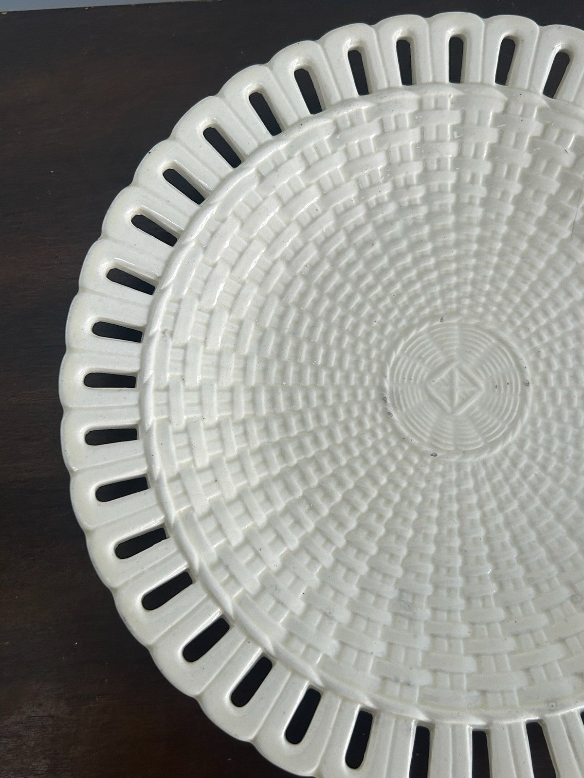 Waechtersbach Pierced Creamware Reticulated Plate 23cm (hairline)1