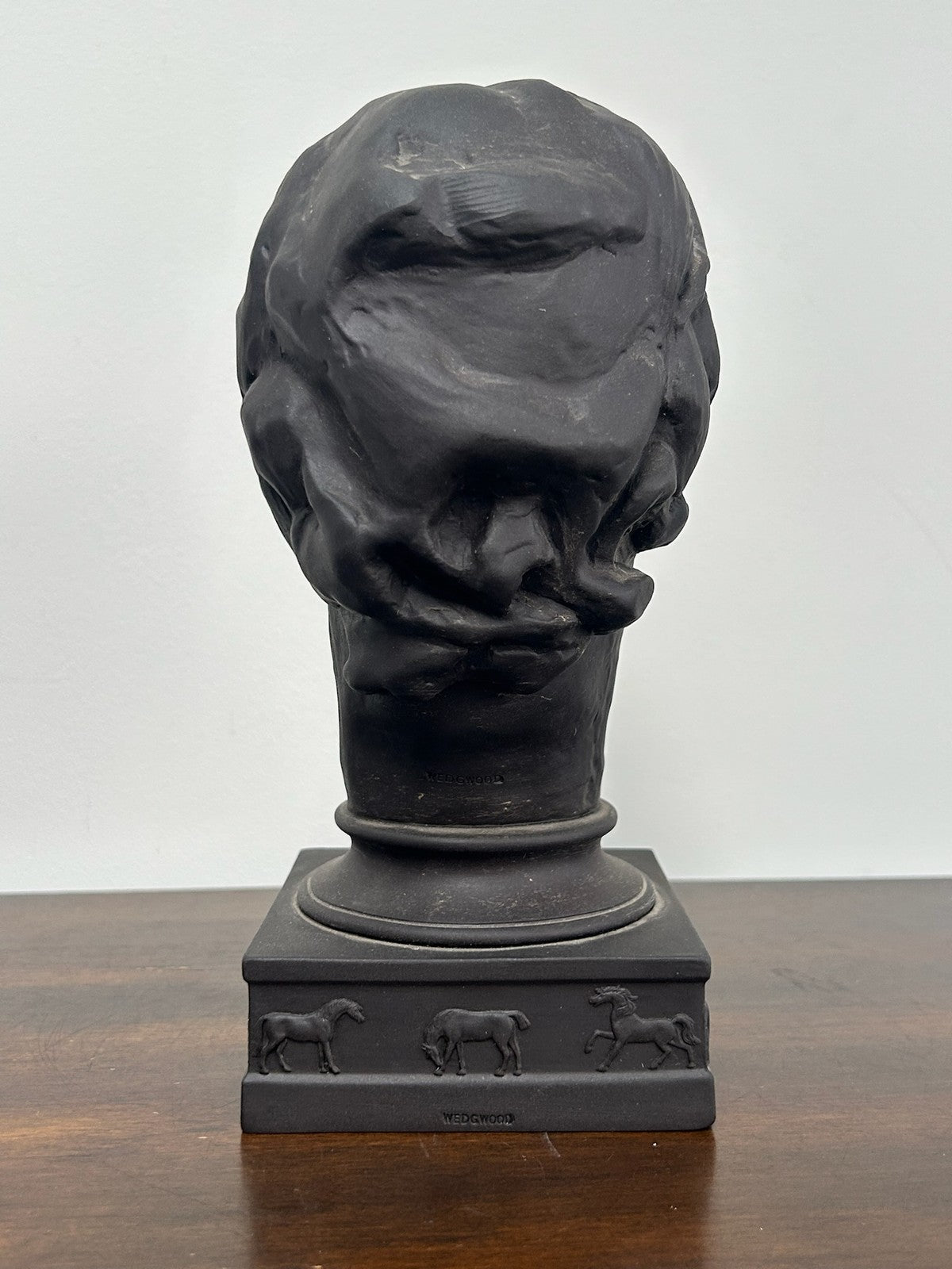 Wedgwood Black Basalt Bust Lester Piggott OBE 23cm4