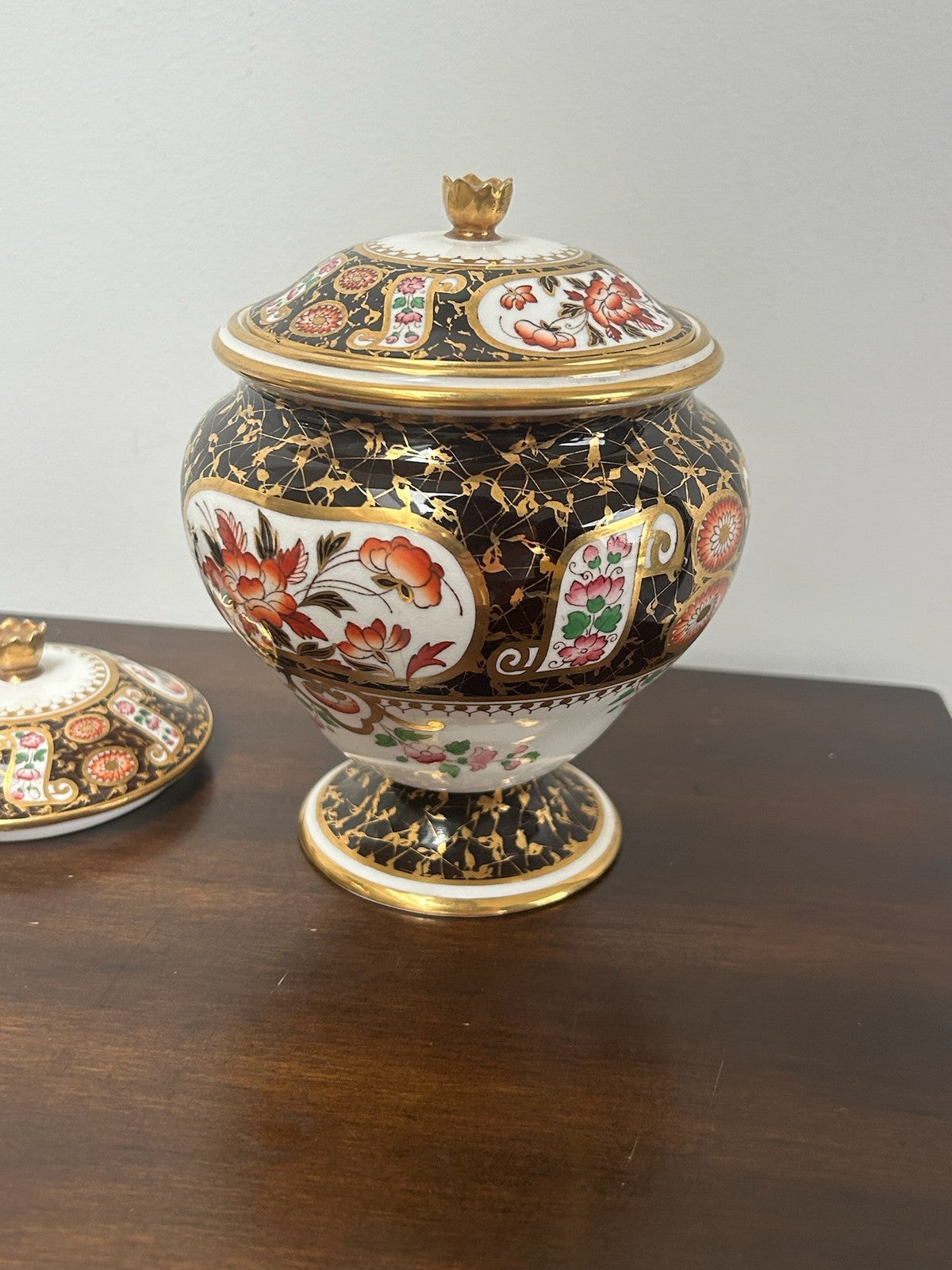 Pair Wedgwood Bone China Imari Covered Jars c.1900 Buckman Collection A/F7