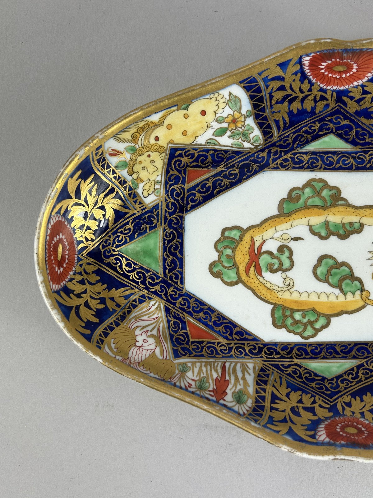 Antique 18th Century Worcester Gilt Dragon Pattern Porcelain Dish