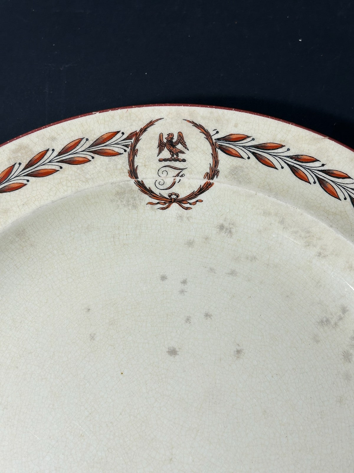 Antique Wedgwood Queens Ware Crested Plate Eagle Laurel Mortlocks 1887 25cm A/F1