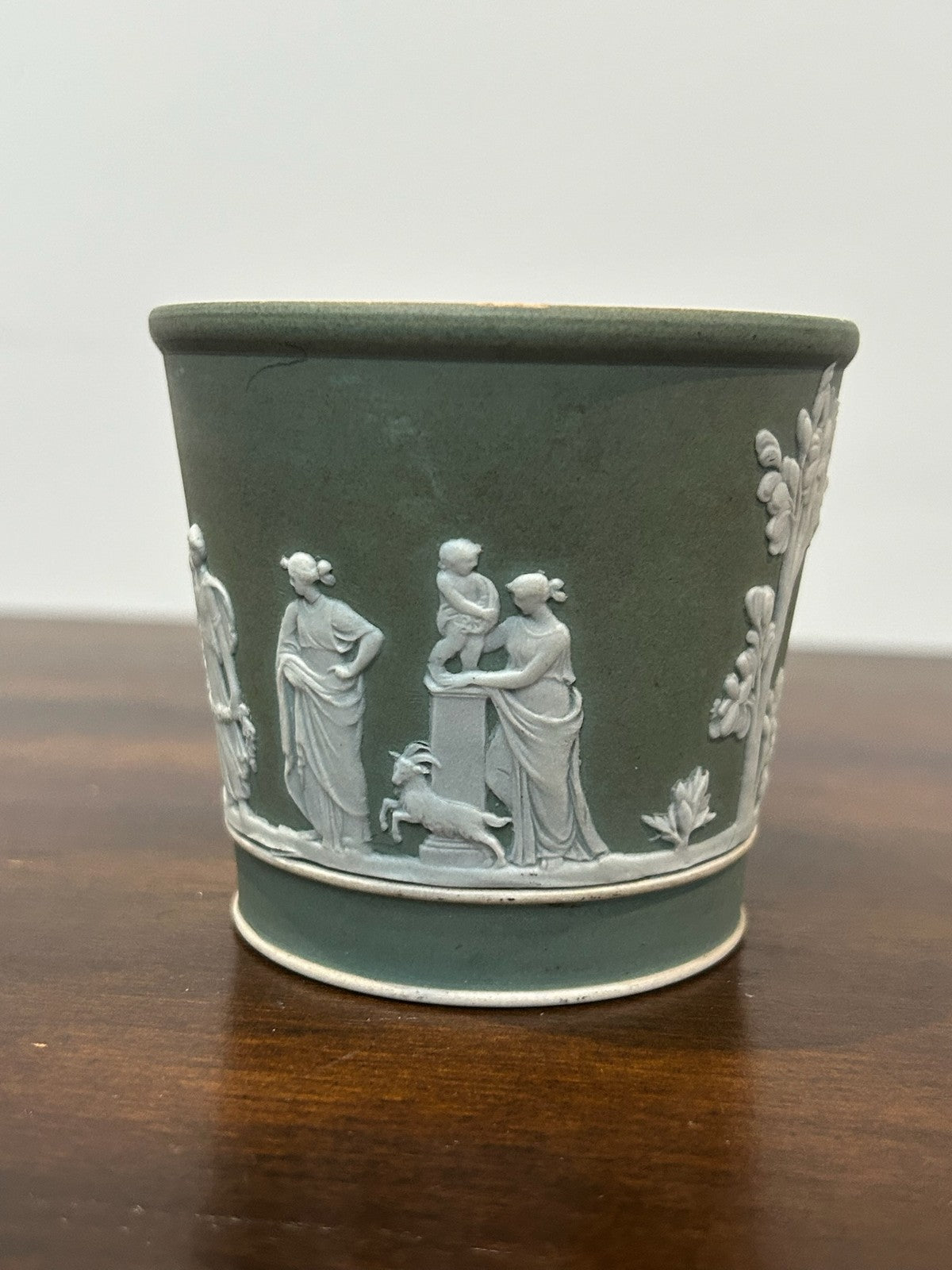 Wedgwood Sage Green Jasper Dip Jardiniere Cache Pot White Classical Figures1