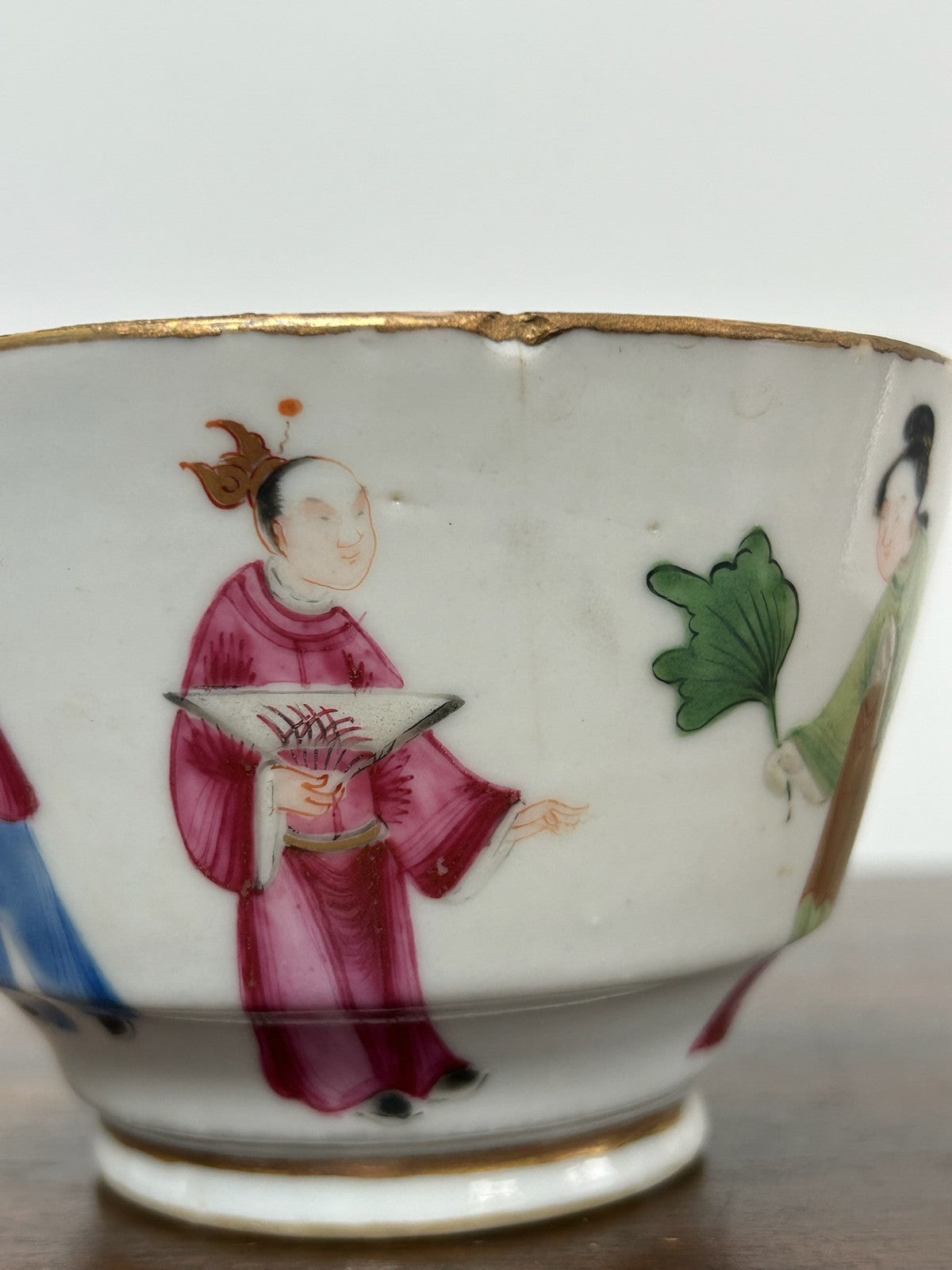 Antique Chinese Canton Famille Rose Tea Cup Figural Panels Gilt 19thC4