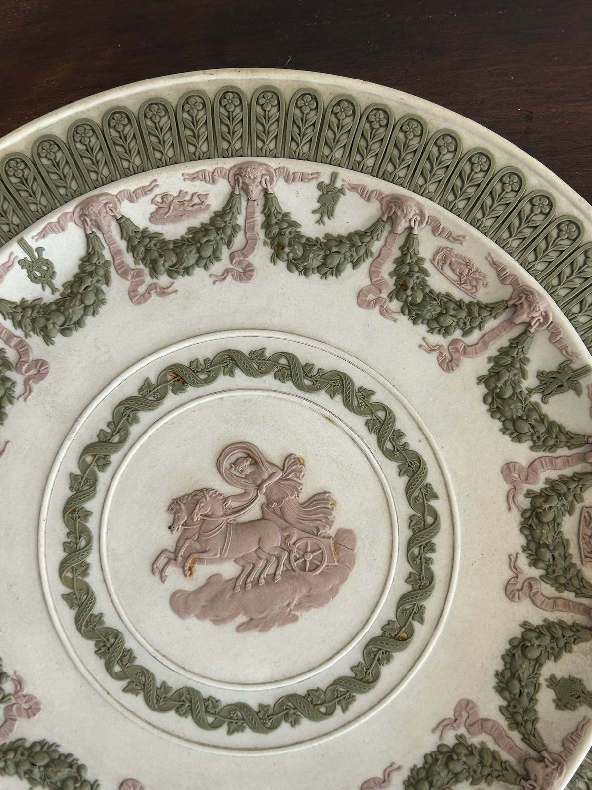 Wedgwood Tricolour Jasperware 'Trophy Plate' Neoclassical 22cm2