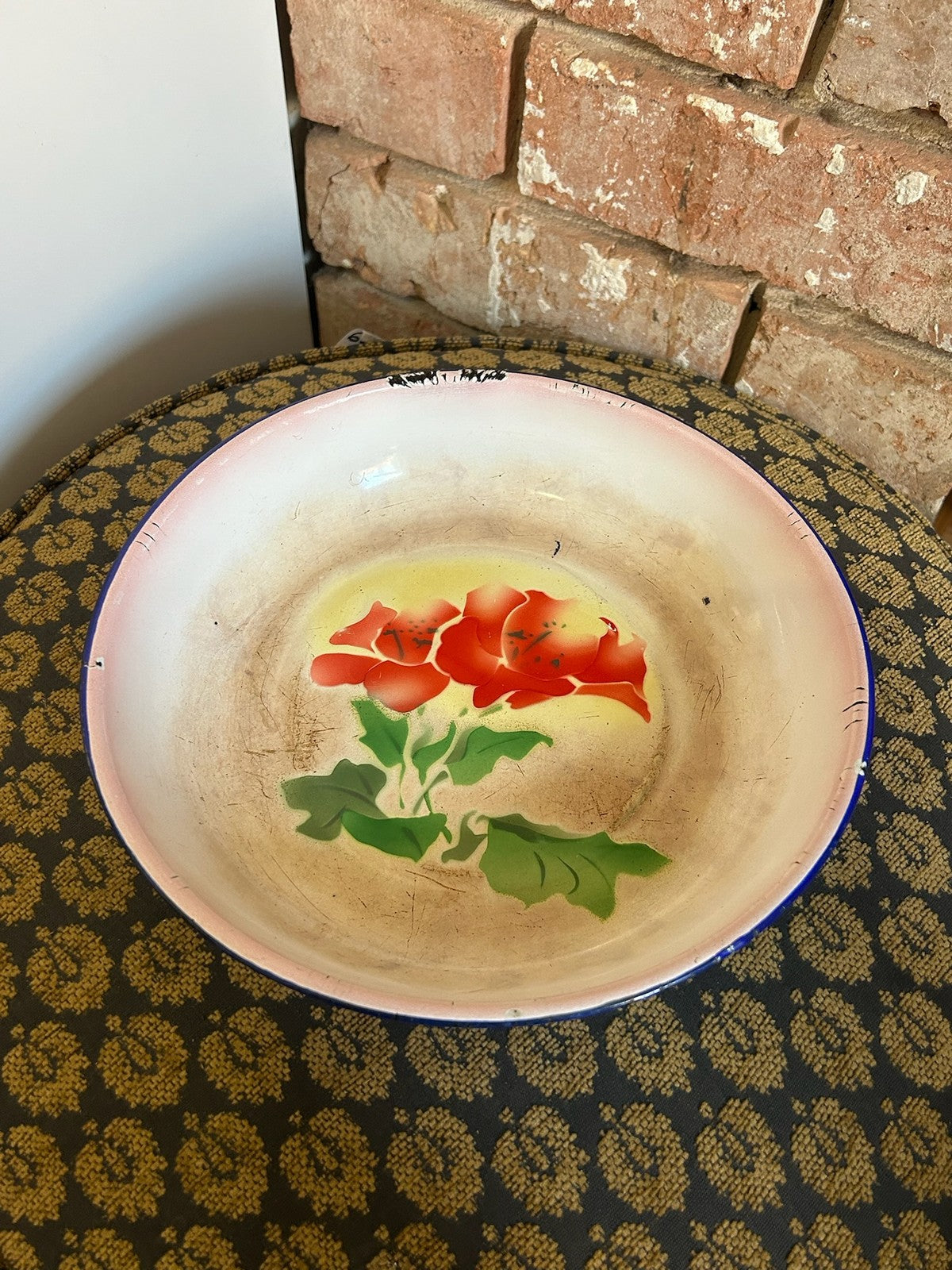 Vintage Chinese Peacock Brand Enamel Basin Bowl Red Flower Cobalt Rim 24cm0