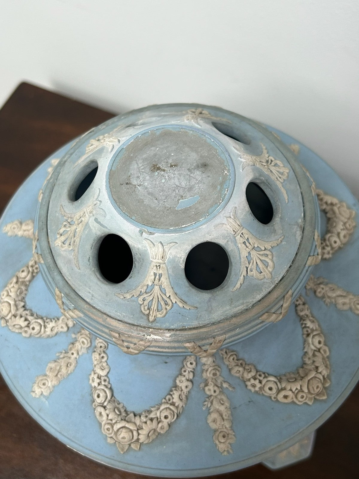 Wedgwood Pale Blue Jasper Pot Pourri Vase Pierced Cover Tripod Plinth6