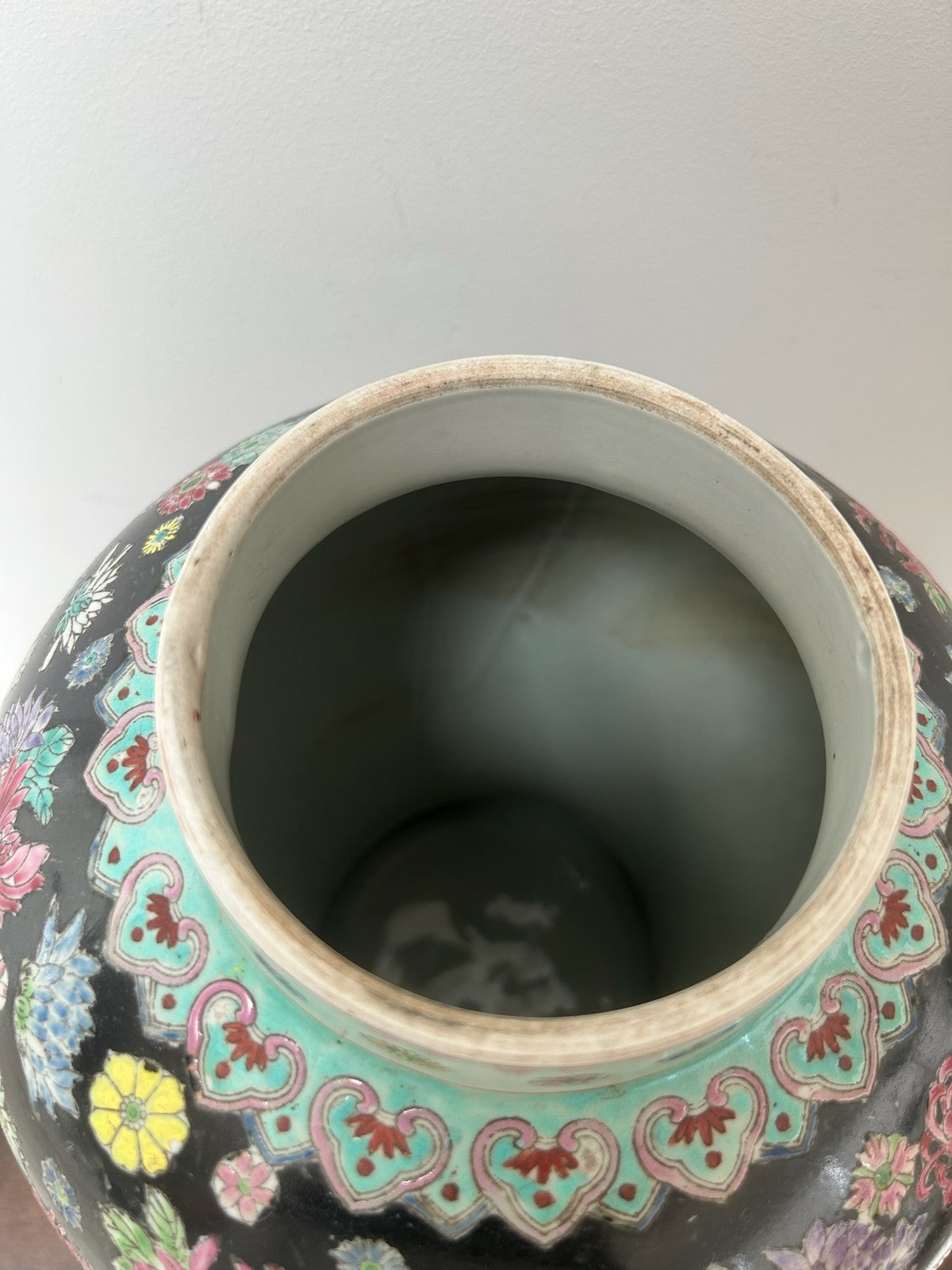 Chinese Famille Noire Thousand Flowers Covered Baluster Jar 39cm7