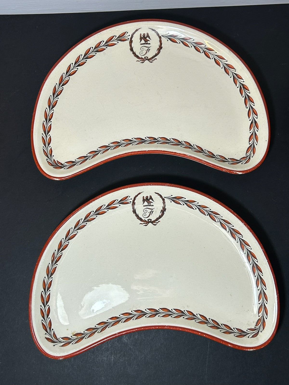 Four Antique Wedgwood Queens Ware Crested Crescent Salad Dishes Mortlocks 18871
