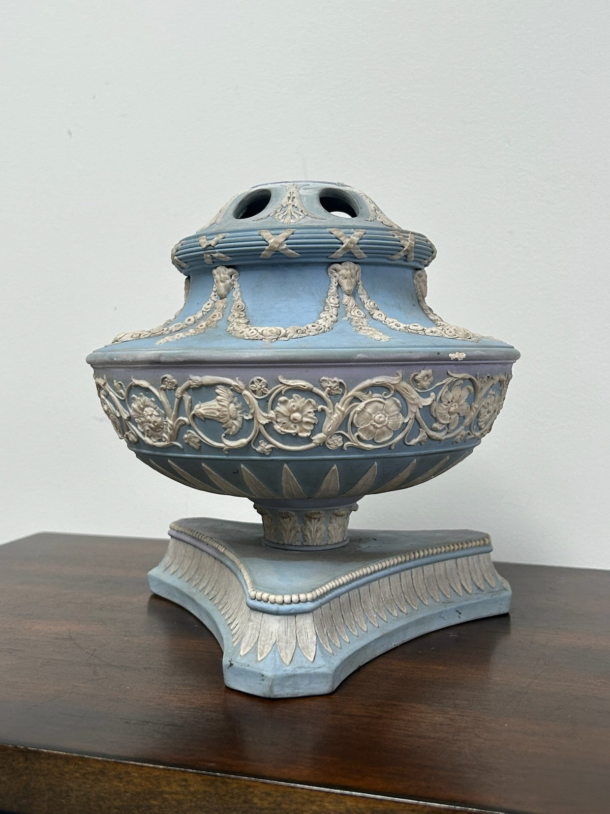 Wedgwood Pale Blue Jasper Pot Pourri Vase Pierced Cover Tripod Plinth4