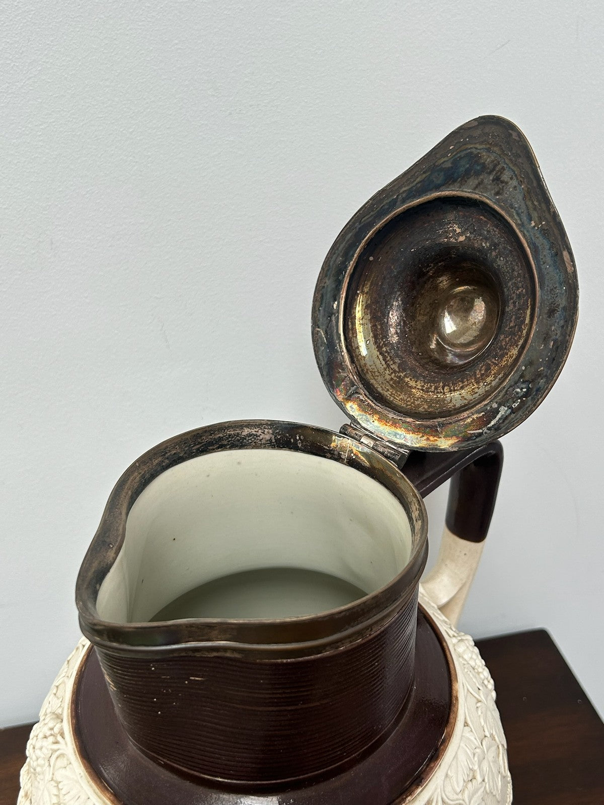Large Turner Stoneware Silver Lidded Jug 28cm Sprigged Georgian c18007
