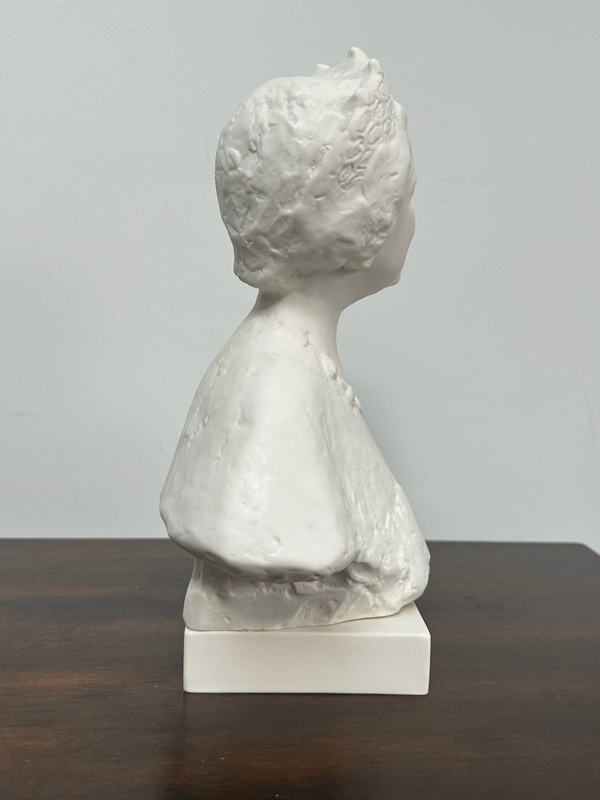 Wedgwood Carrara Ware Bust Queen Elizabeth the Queen Mother Ltd 19/5004