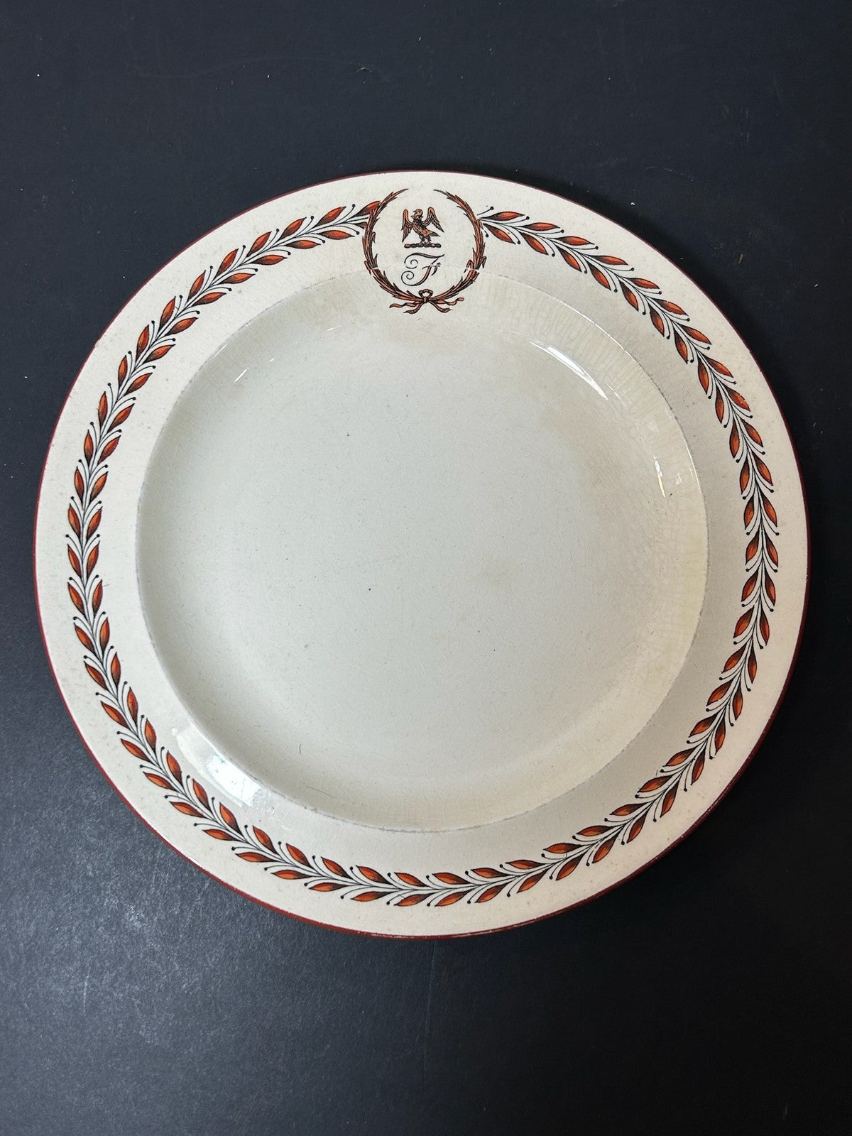 Antique Wedgwood Queens Ware Crested Plate Eagle Laurel Mortlocks 1887 21cm3