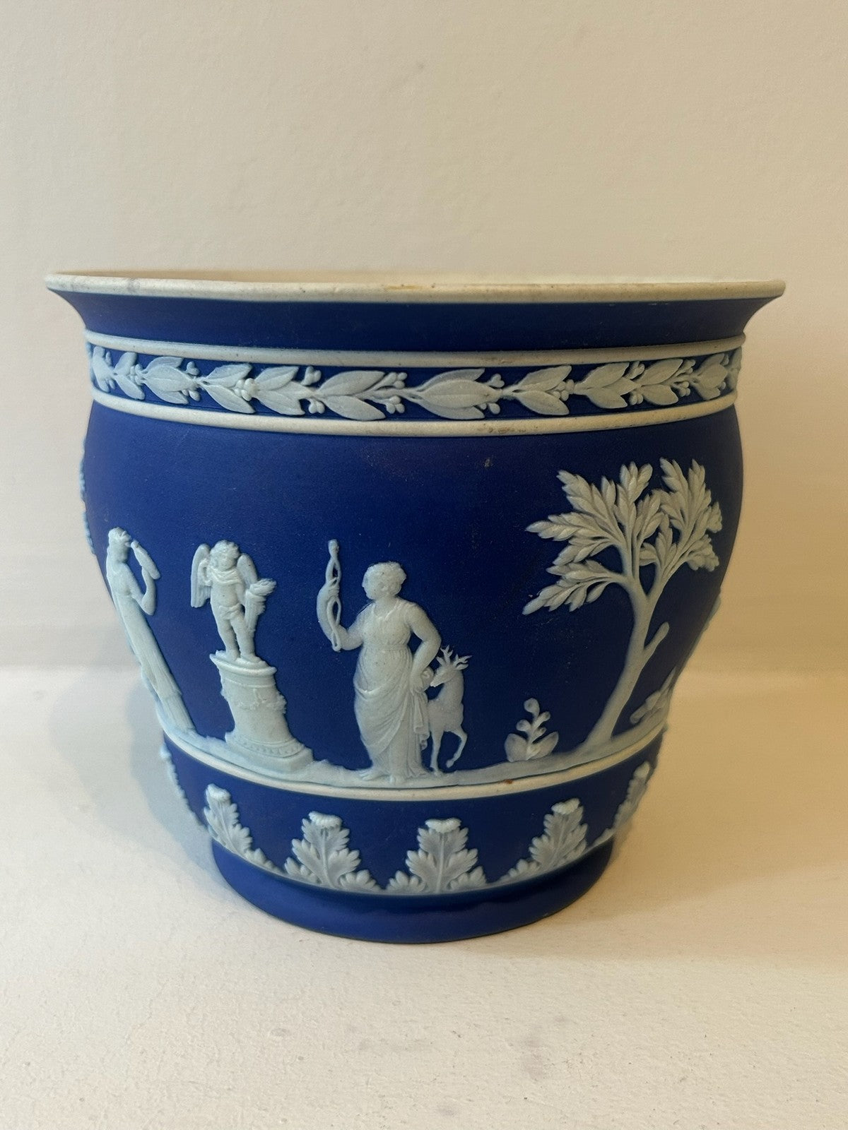 Wedgwood Dark Blue Dip Jasperware Jardiniere Planter Classical Relief 13cm2