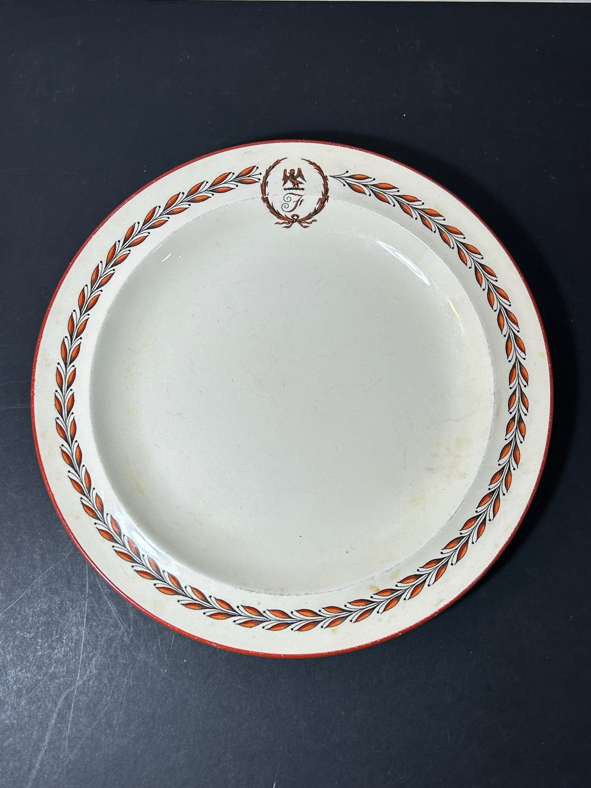 Antique Wedgwood Queens Ware Crested Plate Eagle Laurel Mortlocks 1887 25cm0