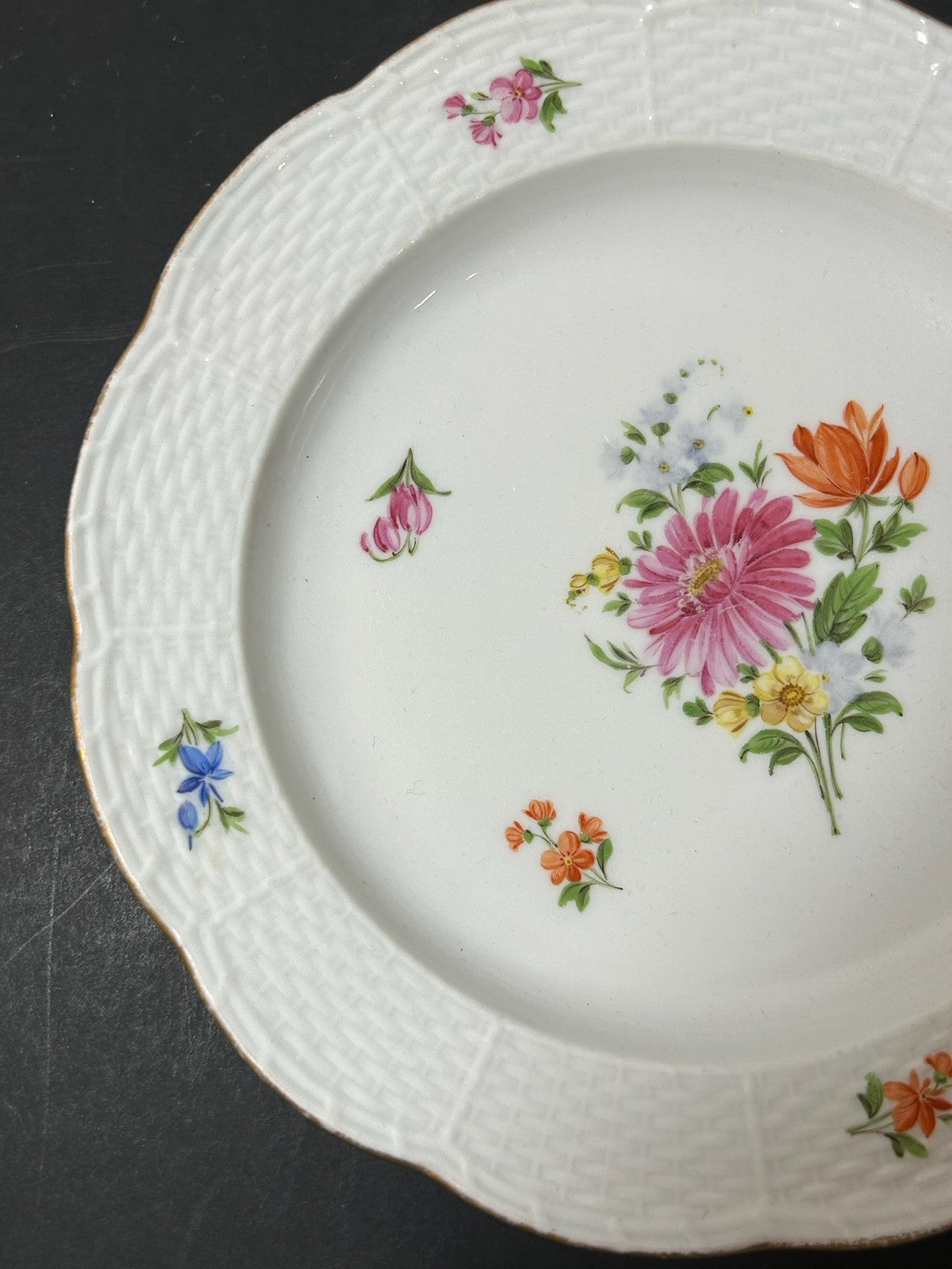 Antique Meissen Porcelain Plate Deutsche Blumen Basketweave Border 19cm1