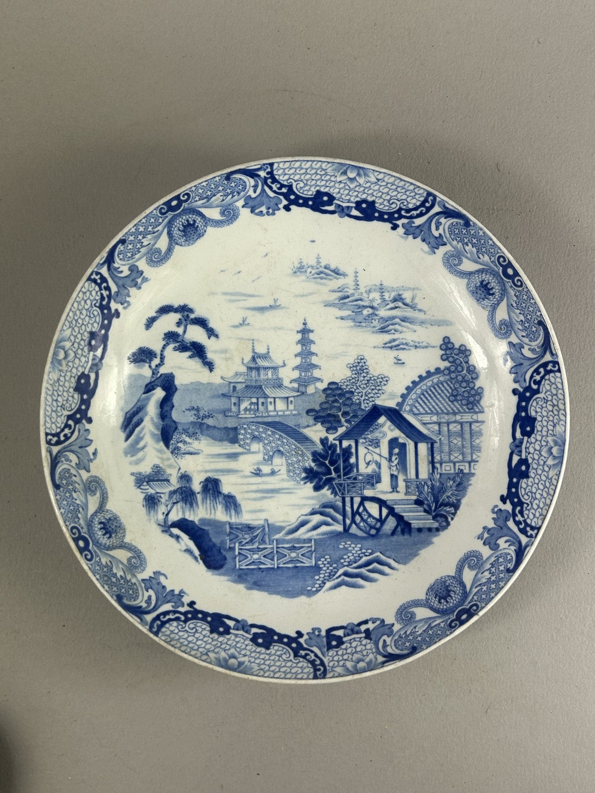 Antique Wedgwood blue and white chinoiserie plate, 20cm c.1820