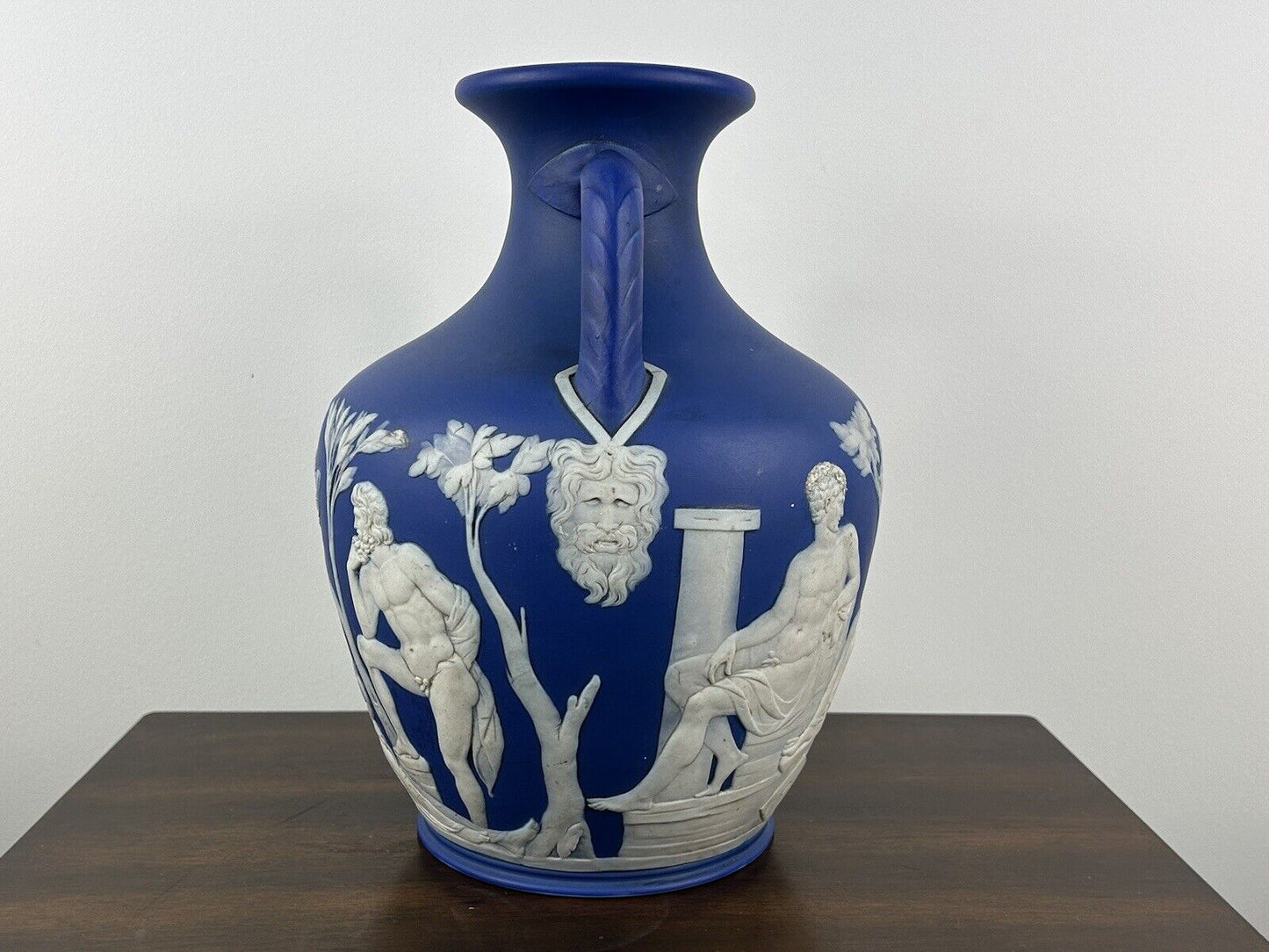 Wedgwood portland Vase Full Size 19th Century Jasperware Portland Vase - 26cm