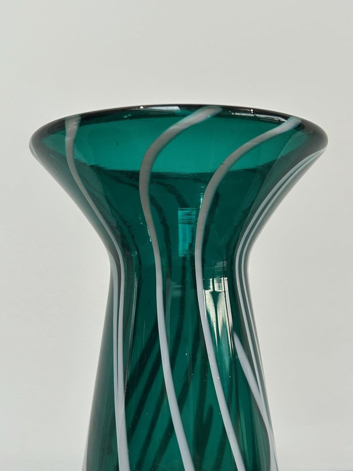 Vintage Murano Style Green White Swirl Art Glass Tall Vase 19cm Mid Century7