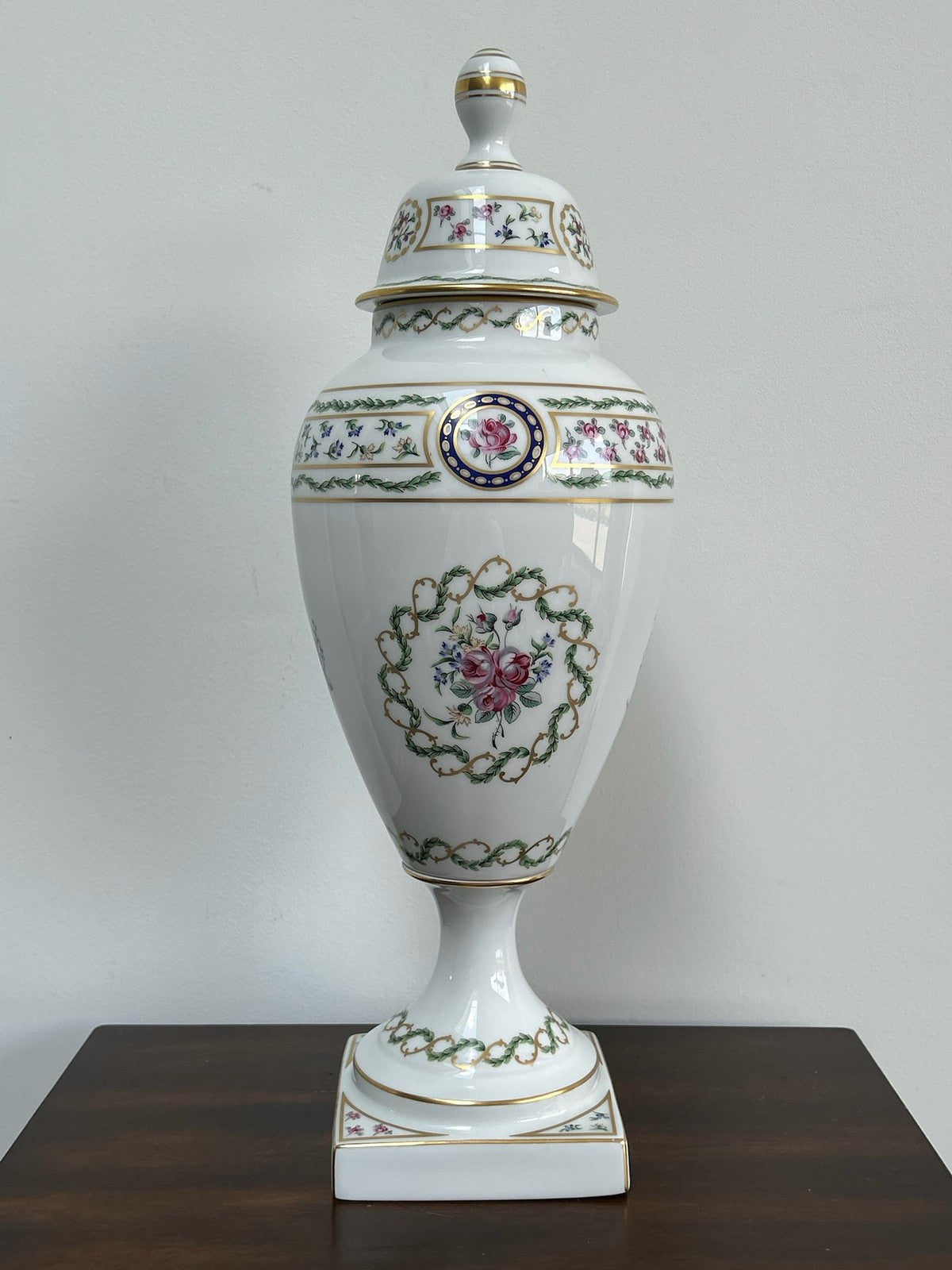Rare Haviland Limoges Louveciennes Gilded Porcelain Covered Urns8