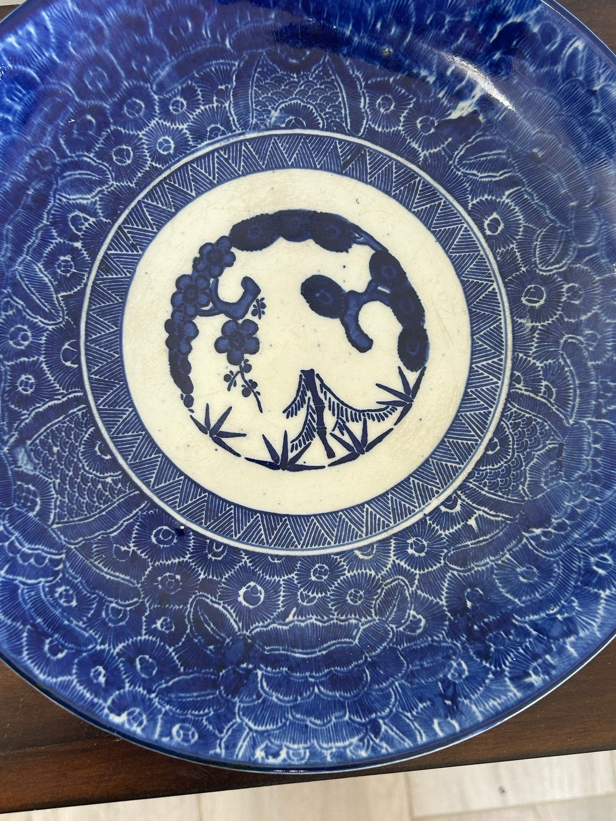 Japanese Blue & White Transfer Plate Central Figure Roundel 29cm3