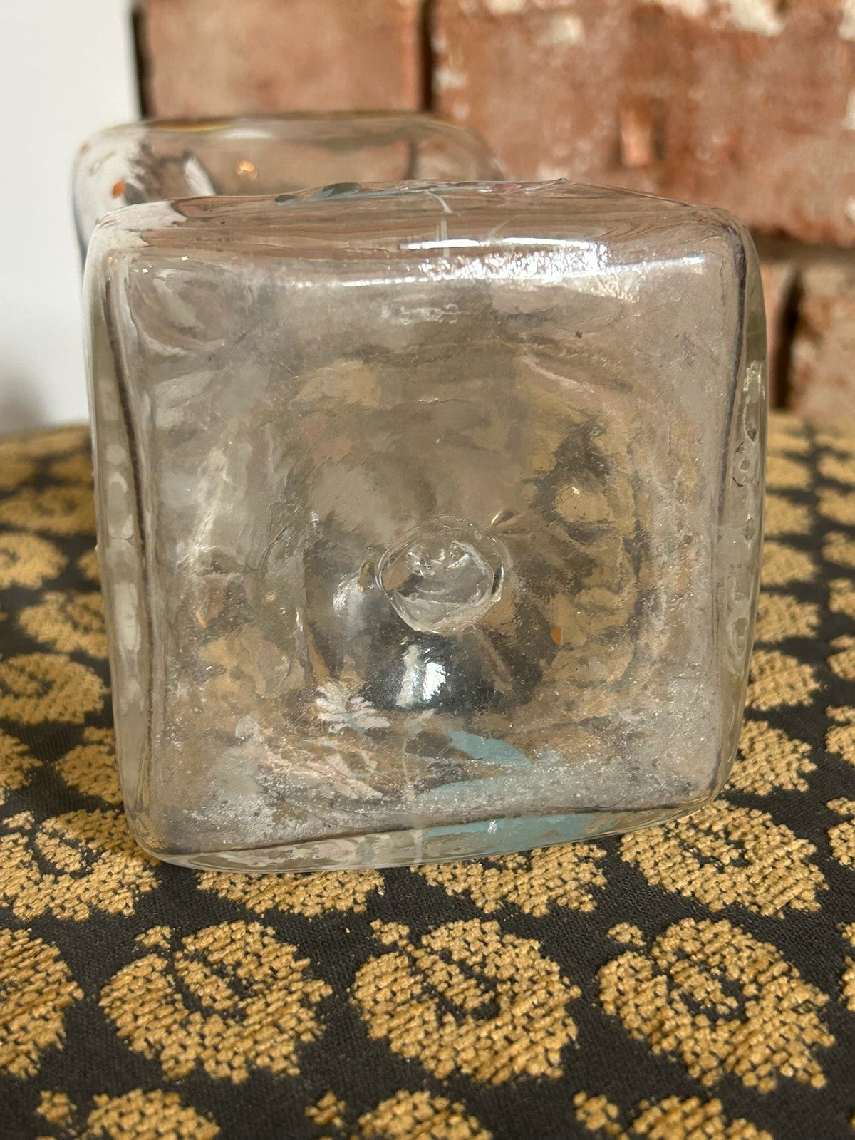 Vintage Glass Decanter with Stopper Enamelled Crest Gilt Barware6