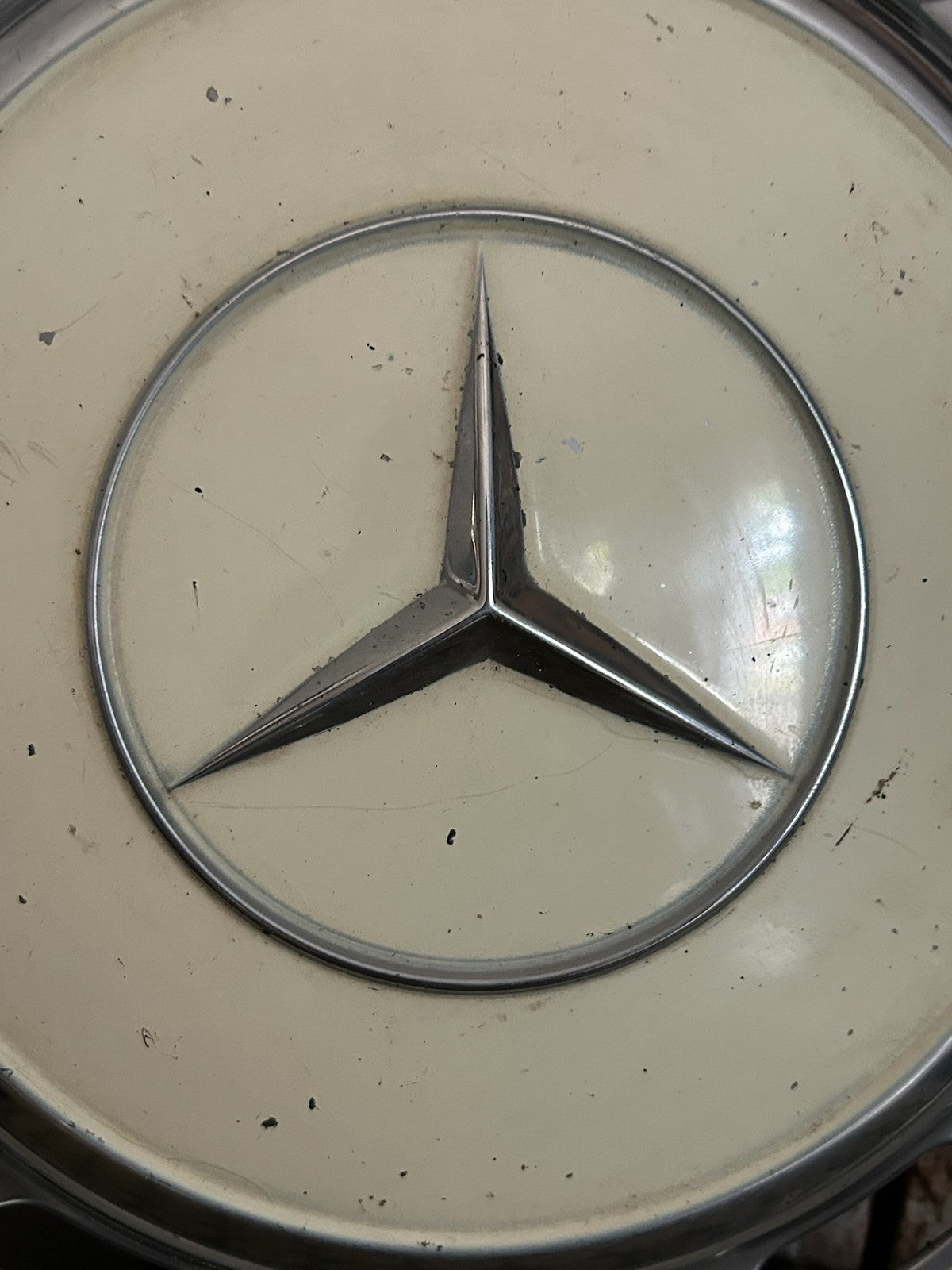 Vintage Mercedes Benz Hubcap Chrome Cream Centre Star Wheel Trim Classic Car1