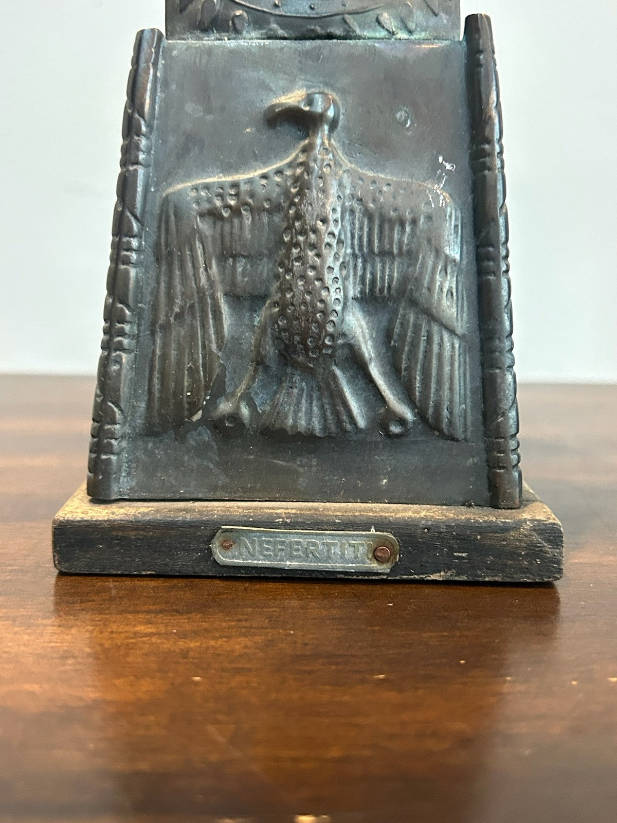 Pair Antique 1920s Egyptian Revival Spelter Nefertiti Busts Wooden Base 22cm1