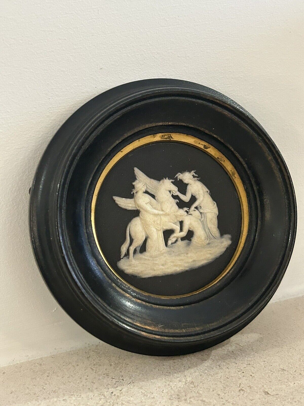 Wedgwood framed medallion hanging jasperware round plaque 19th century