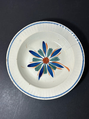 Antique Pearlware Plate Hand Painted Stylised Daisy Blue Feather Edge 22cm A/F