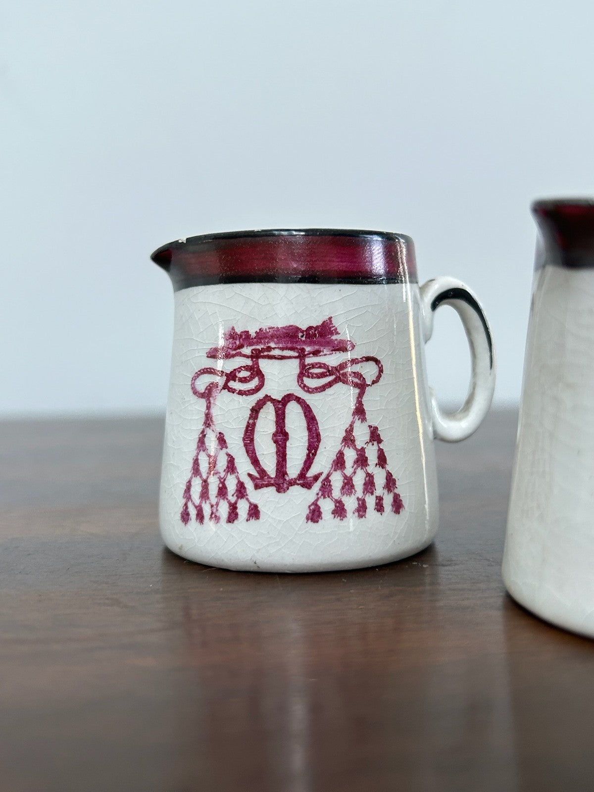 Set of Ecclesiastical Cardinal Galero Arms Cream Jugs England1