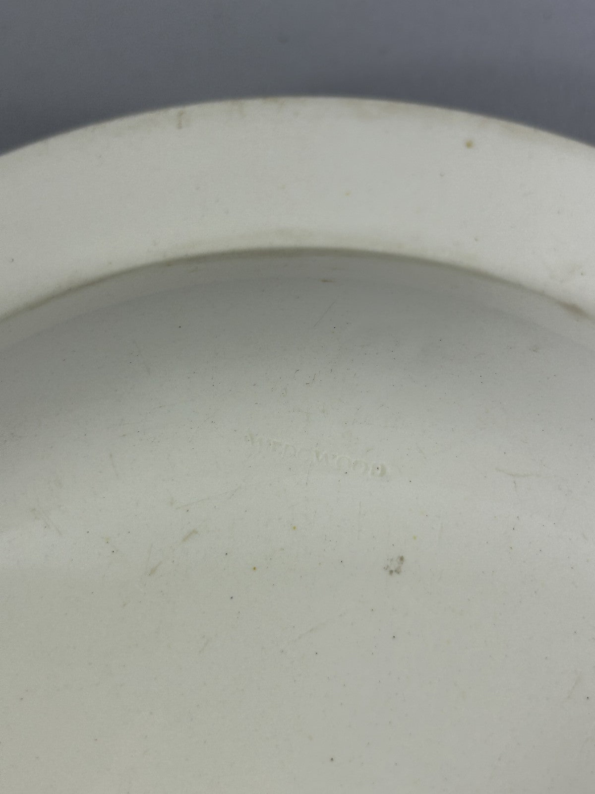 Antique Wedgwood Creamware Grapevine 25cm Hand Painted Dish