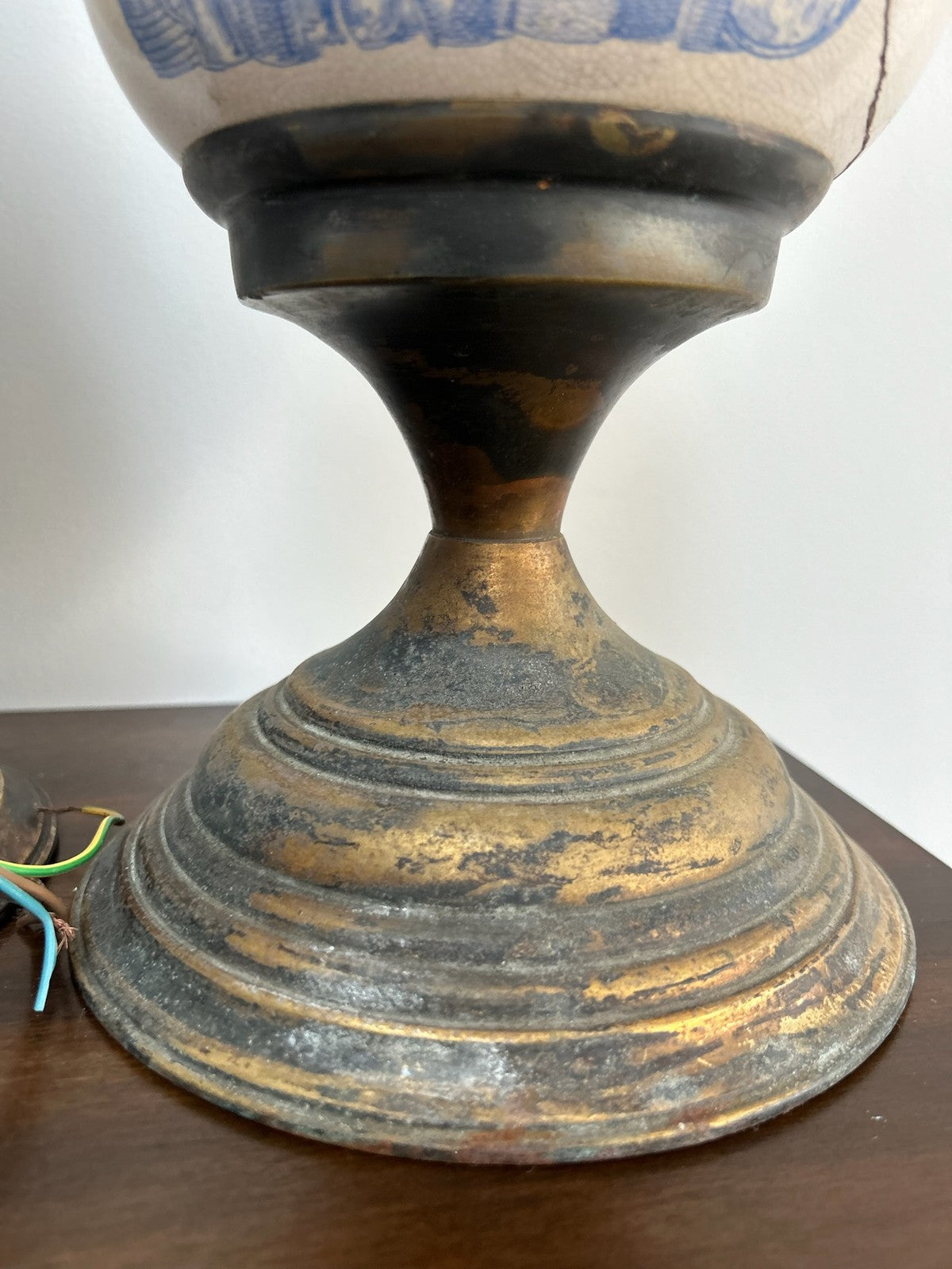 Pair Victorian Style Advertising Oil Lamps Grocer & Liquor A/F12