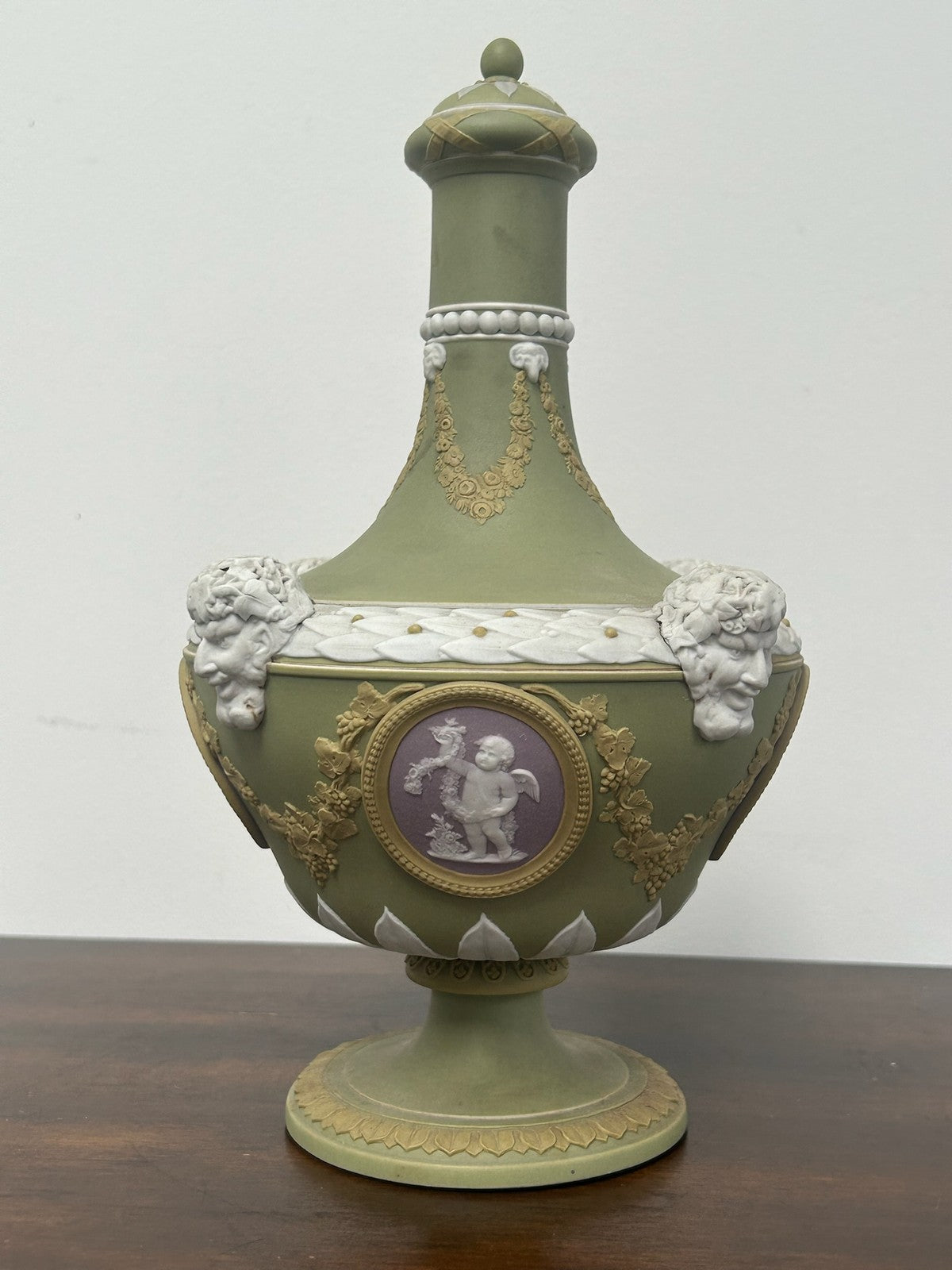 Wedgwood Tricolour Green Jasper Vase Cover Lilac Medallions 19th Century0