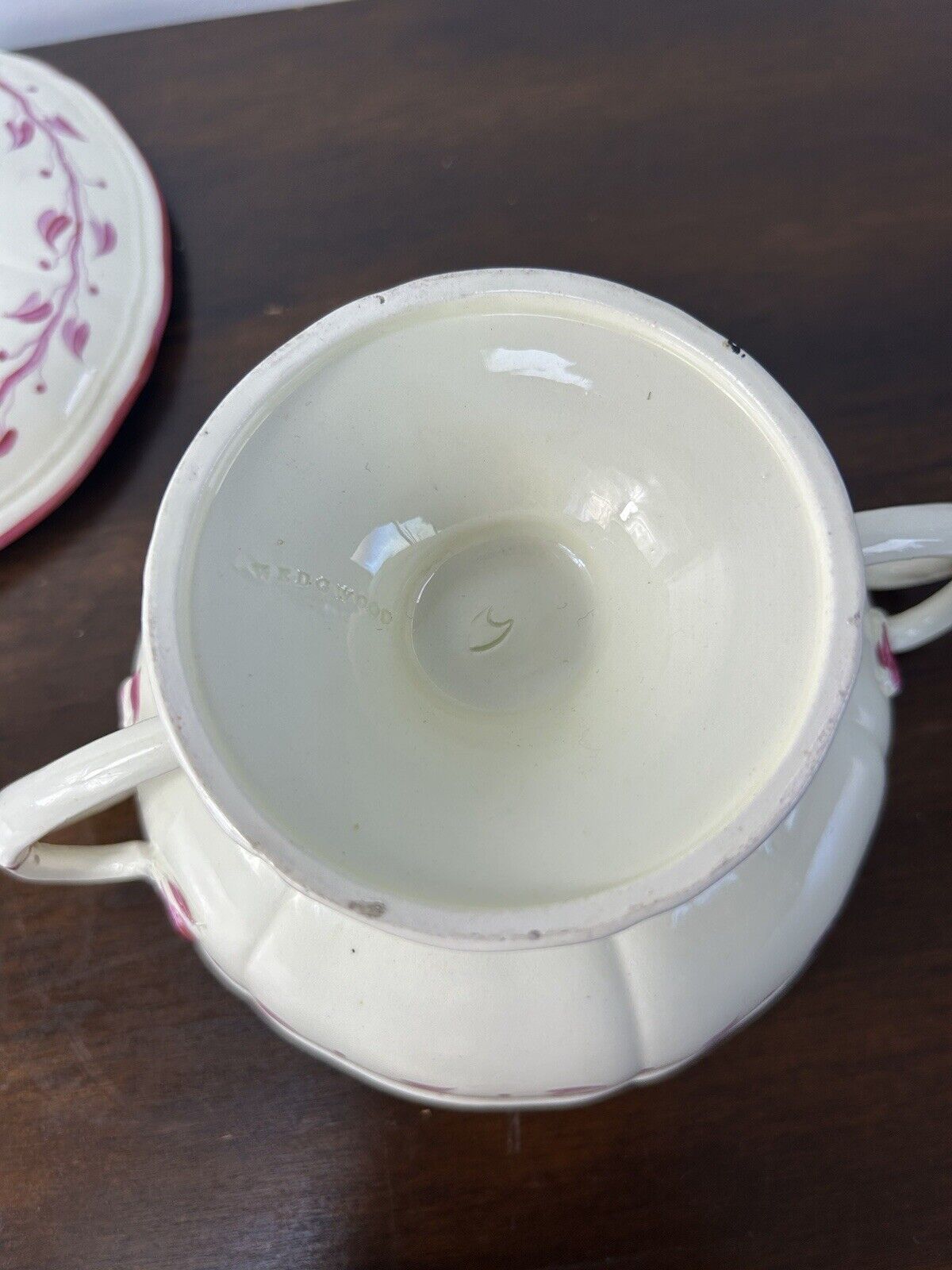 Wedgwood Creamware 1800 Lidded Twin Handle Bowl