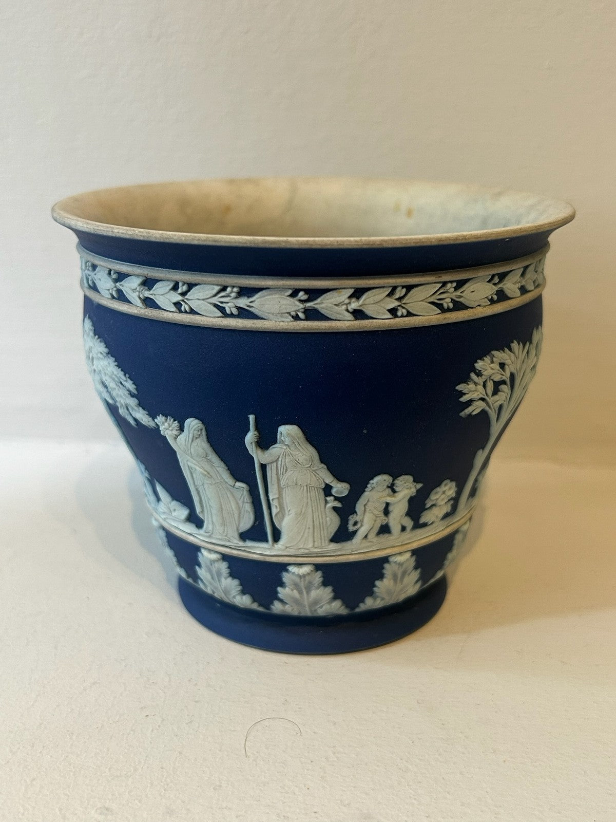 Wedgwood Dark Blue Dip Jasperware Jardiniere Planter Classical Relief 10cm2