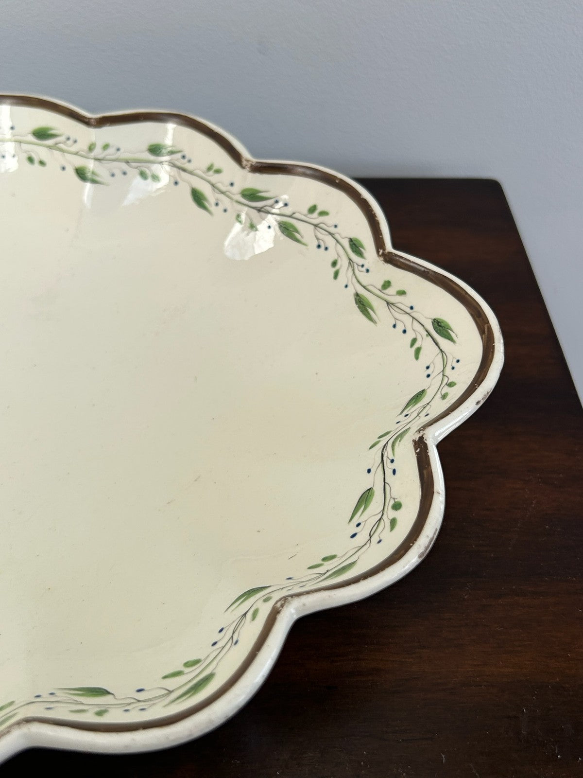 Antique Creamware Lobed Dish Green Painted Leaf Border3