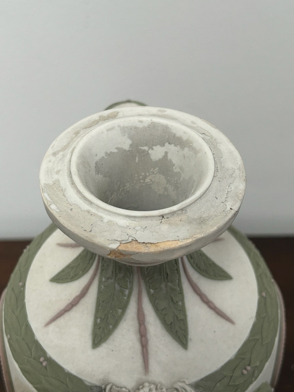 Wedgwood Tricolour Jasper Vase Satyr Masks Green Lilac White 19th Century9