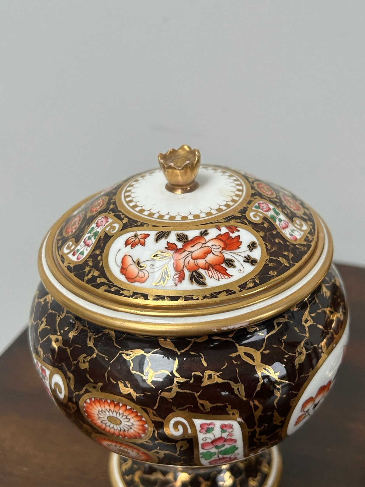 Pair Wedgwood Bone China Imari Covered Jars c.1900 Buckman Collection A/F4