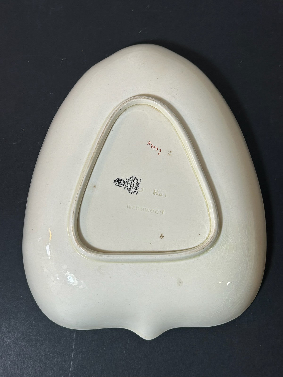 Antique Wedgwood Queens Ware Crested Heart Shaped Dessert Dish Mortlocks 18874