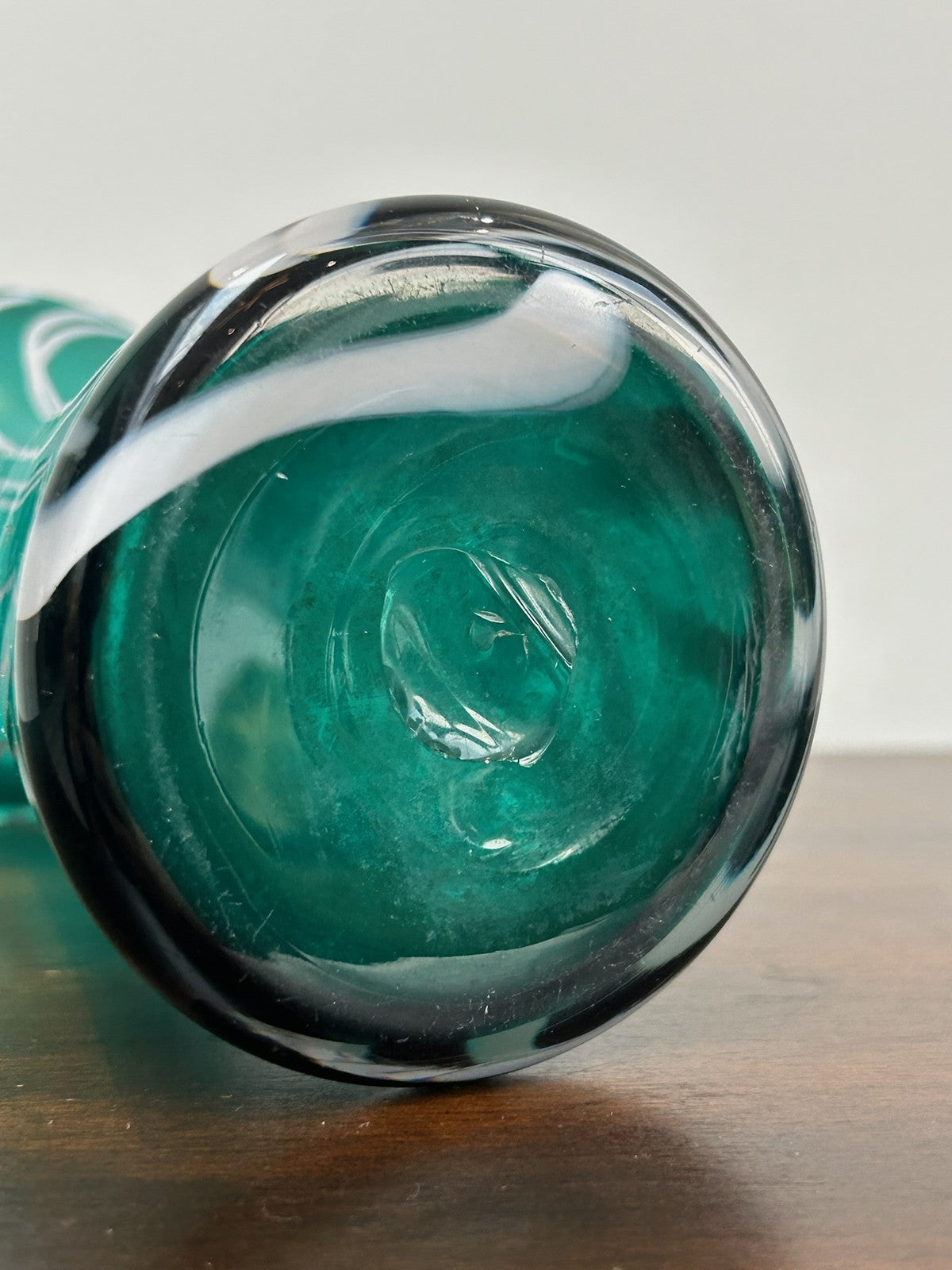 Vintage Murano Style Green White Swirl Art Glass Tall Vase 19cm Mid Century10