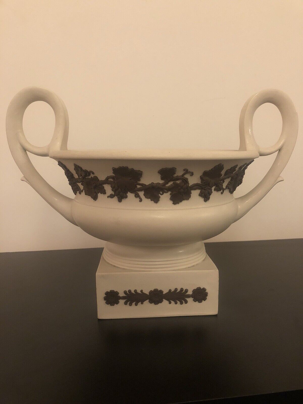 Wedgwood early 19th century crater vase