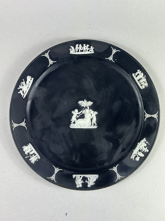 Wedgwood black jasperware neoclassical plate, 22cm