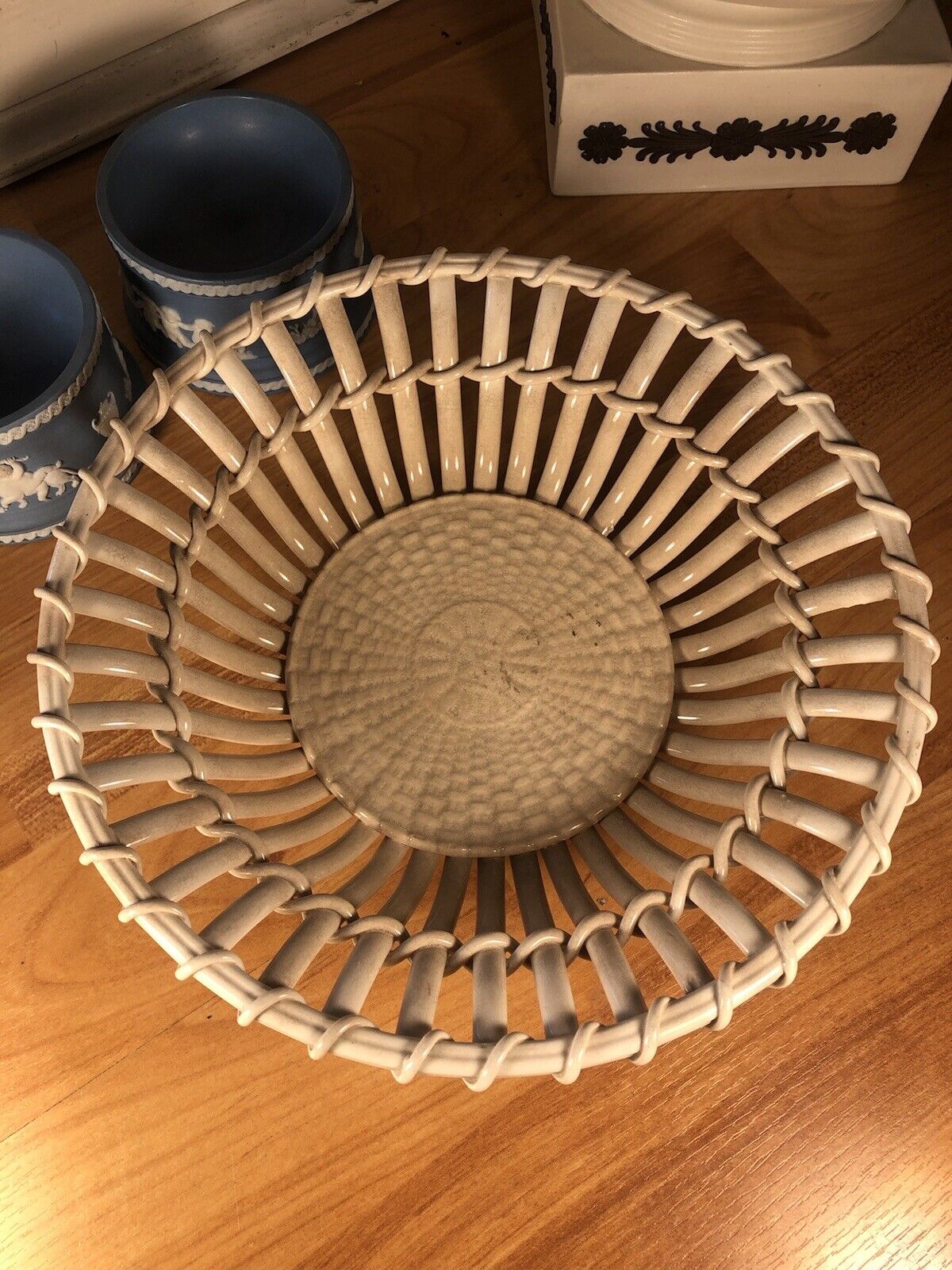 Antique Wedgwood Creamware Basket Weave Bowl - 19th Century