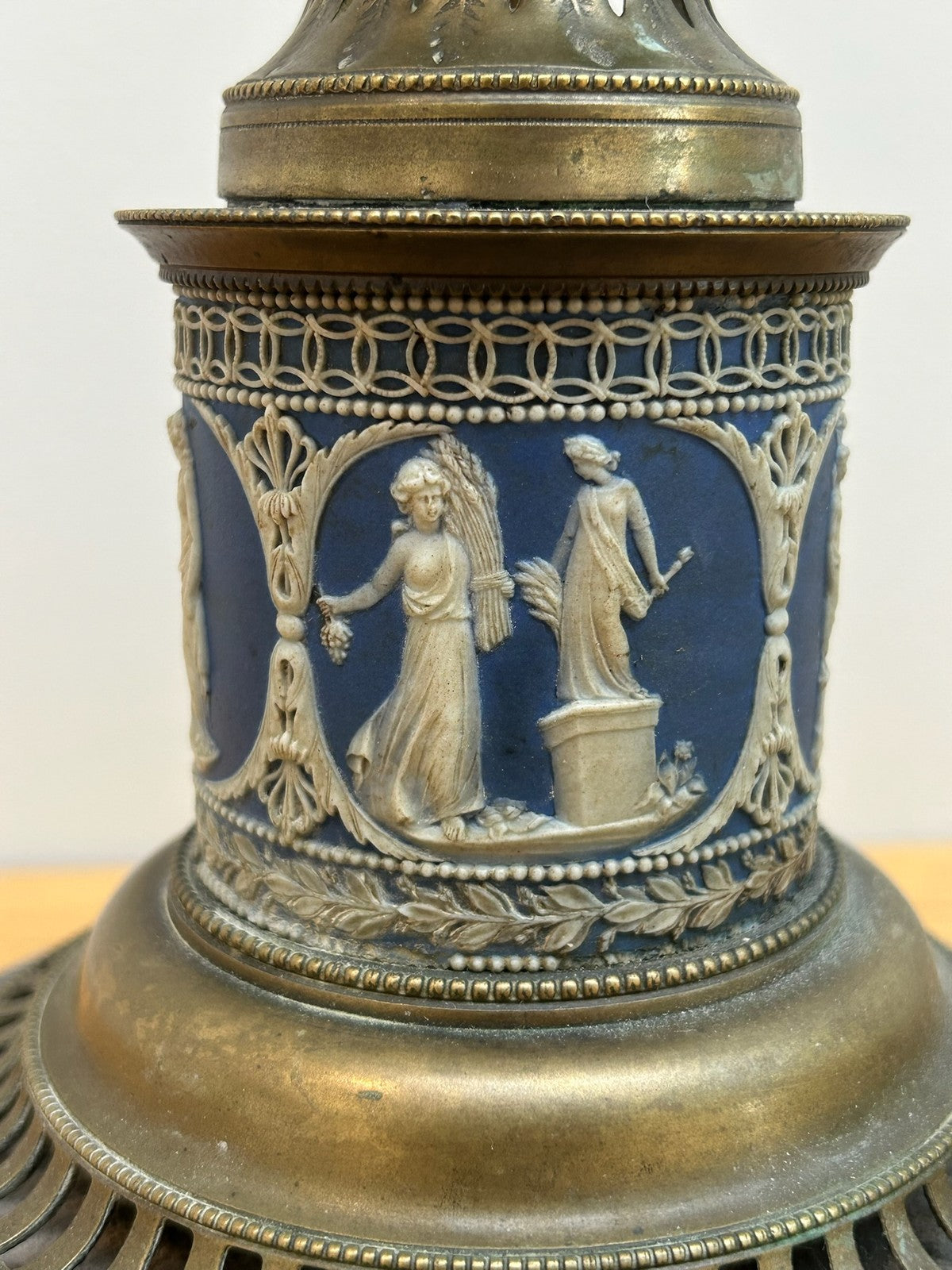 Antique Victorian Brass Urn Table Lamp Blue Jasperware Column Marble Base 36cm3