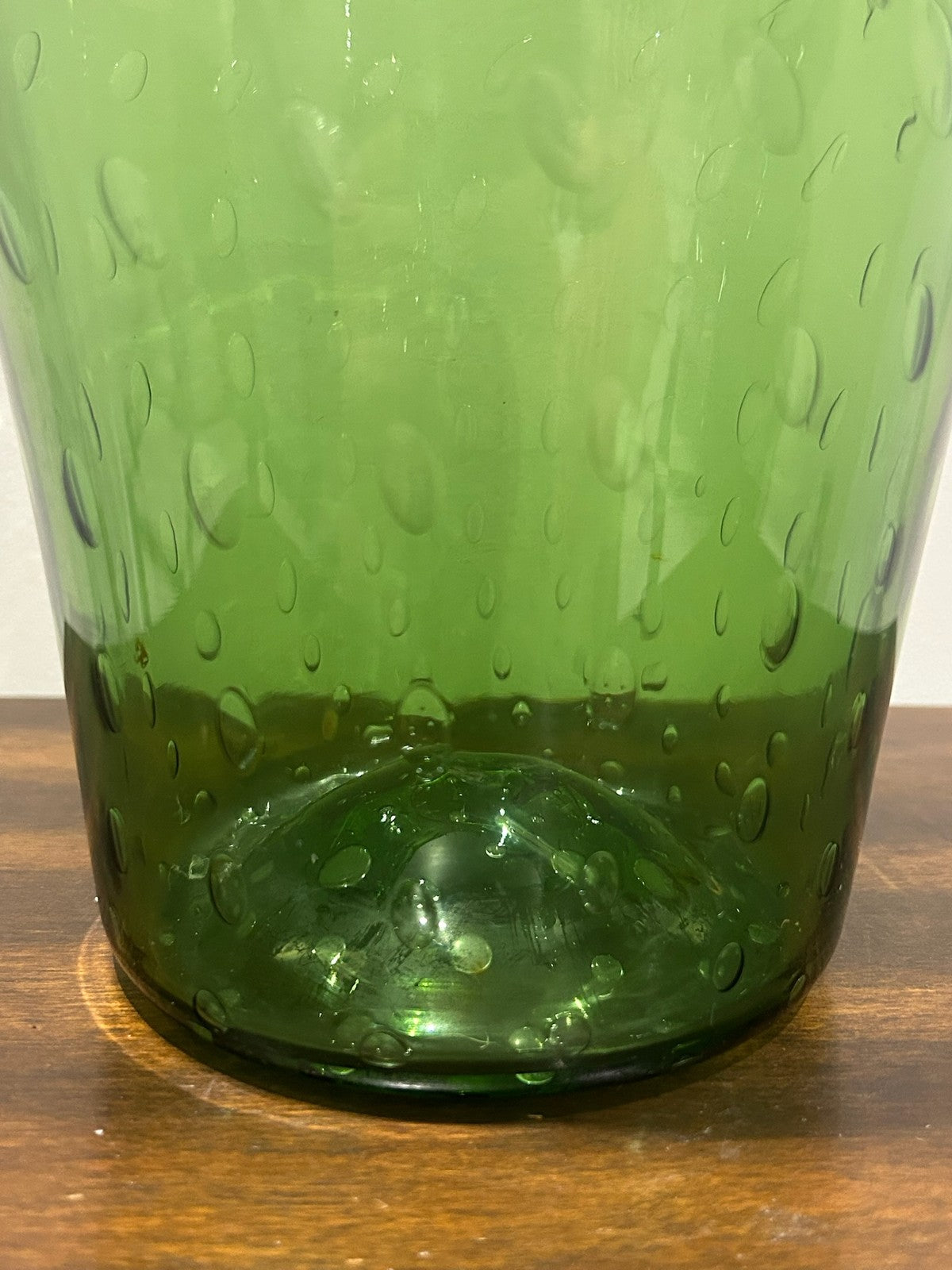 Green Art Glass Beaker Vase Controlled Bubbles Moulded Leaves4