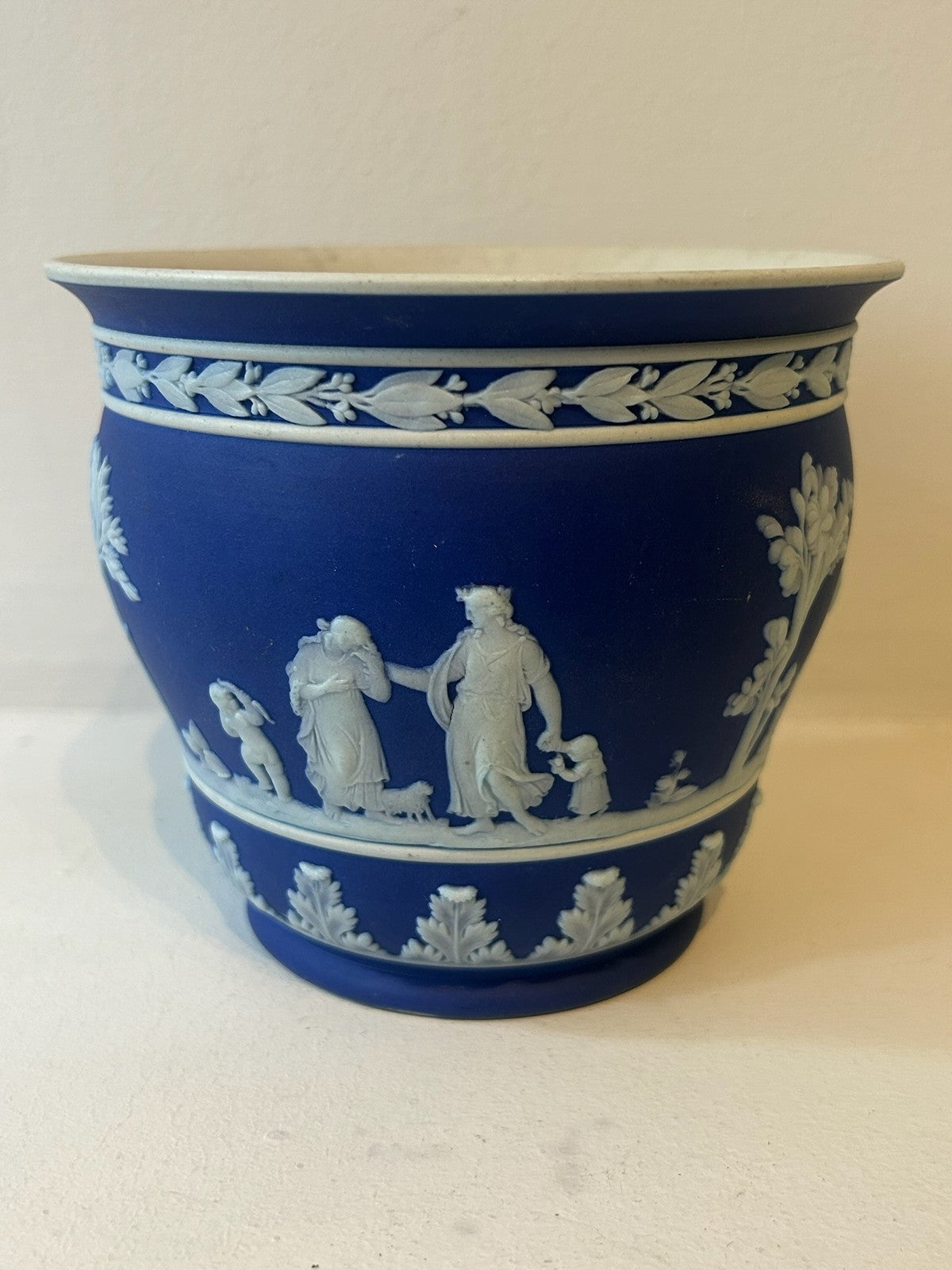 Wedgwood Dark Blue Dip Jasperware Jardiniere Planter Classical Relief 13cm1